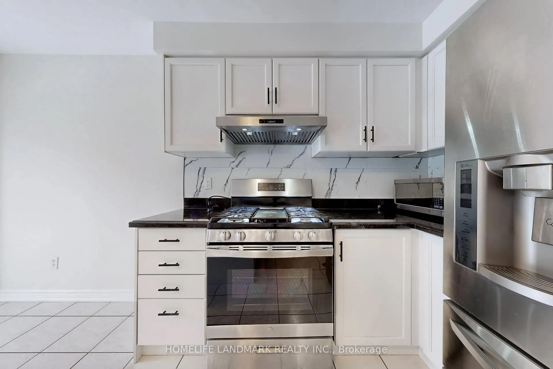 Photo 11 of 186 Tierra Avenue, Vaughan, Vellore Village — HOMEH