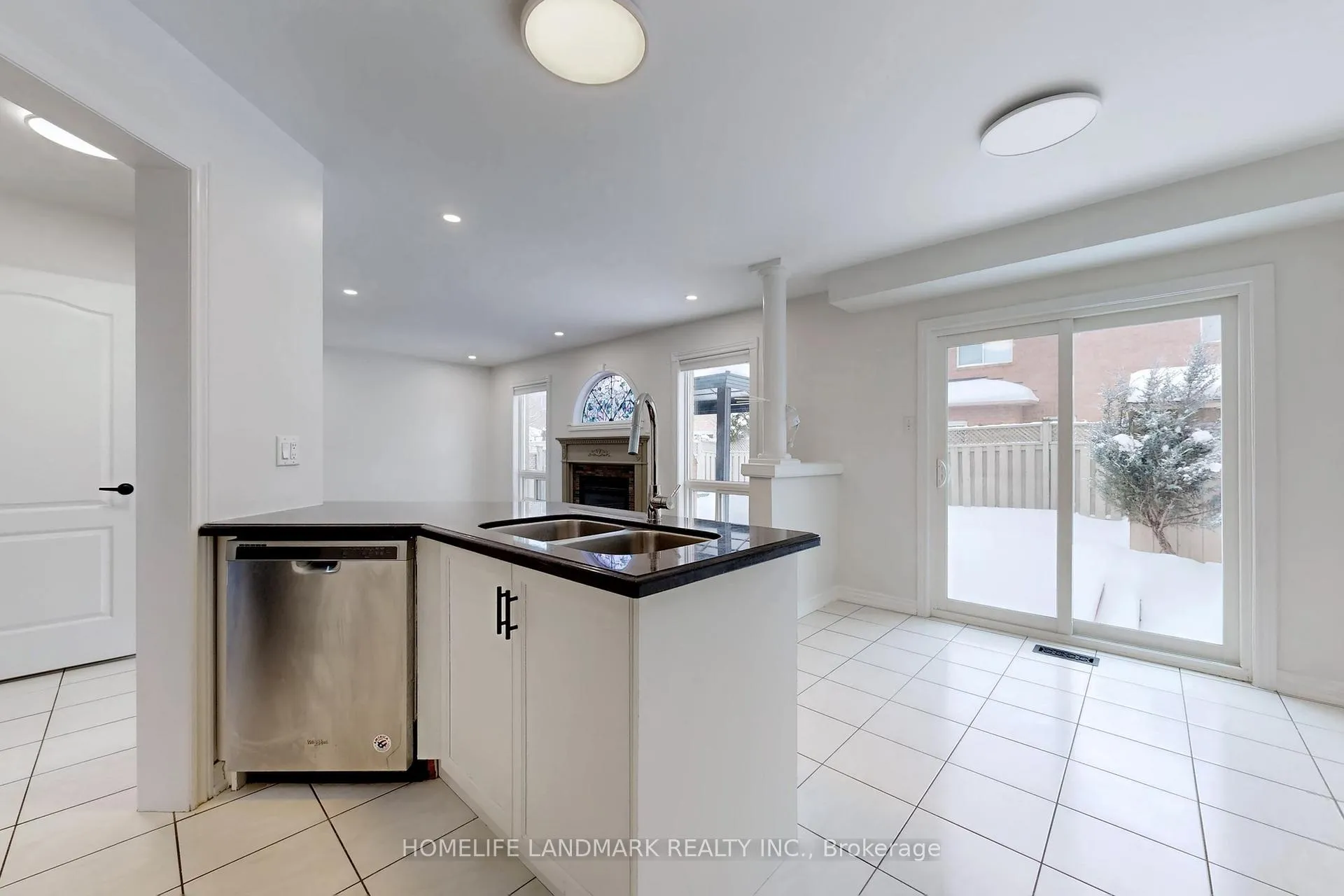 Photo 13 of 186 Tierra Avenue, Vaughan, Vellore Village — HOMEH