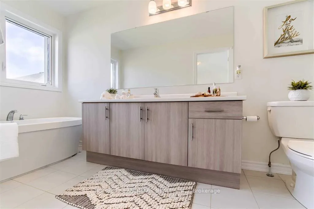 Photo 8 of 395 Athabasca Common, Oakville, Joshua Meadows — HOMEH