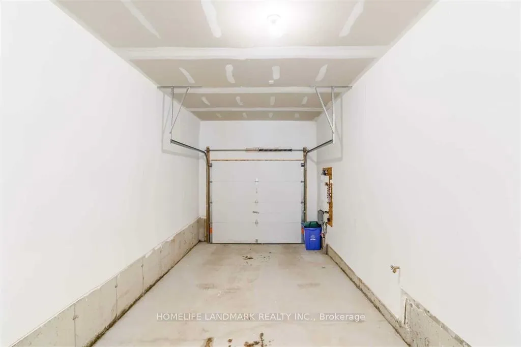 Photo 15 of 395 Athabasca Common, Oakville, Joshua Meadows — HOMEH