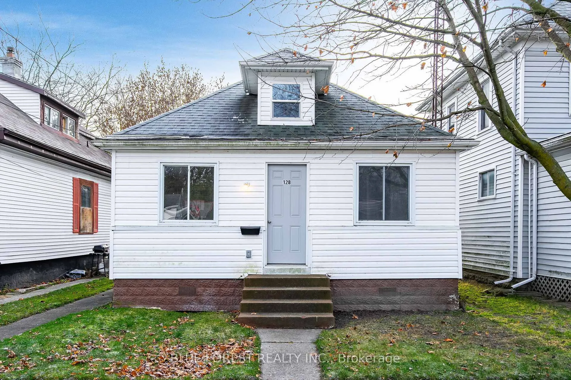Photo 2 of 128 Gray Street, Chatham-Kent, Chatham — HOMEH