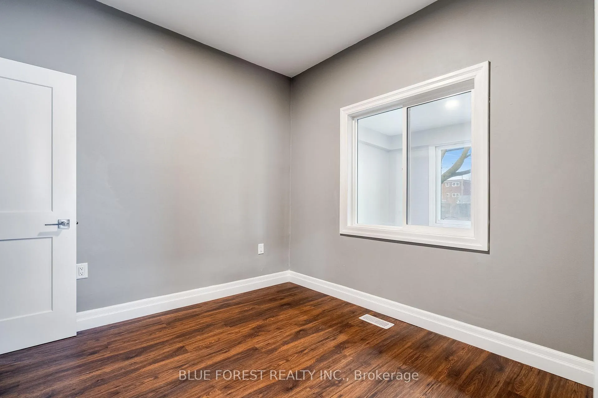 Photo 6 of 128 Gray Street, Chatham-Kent, Chatham — HOMEH
