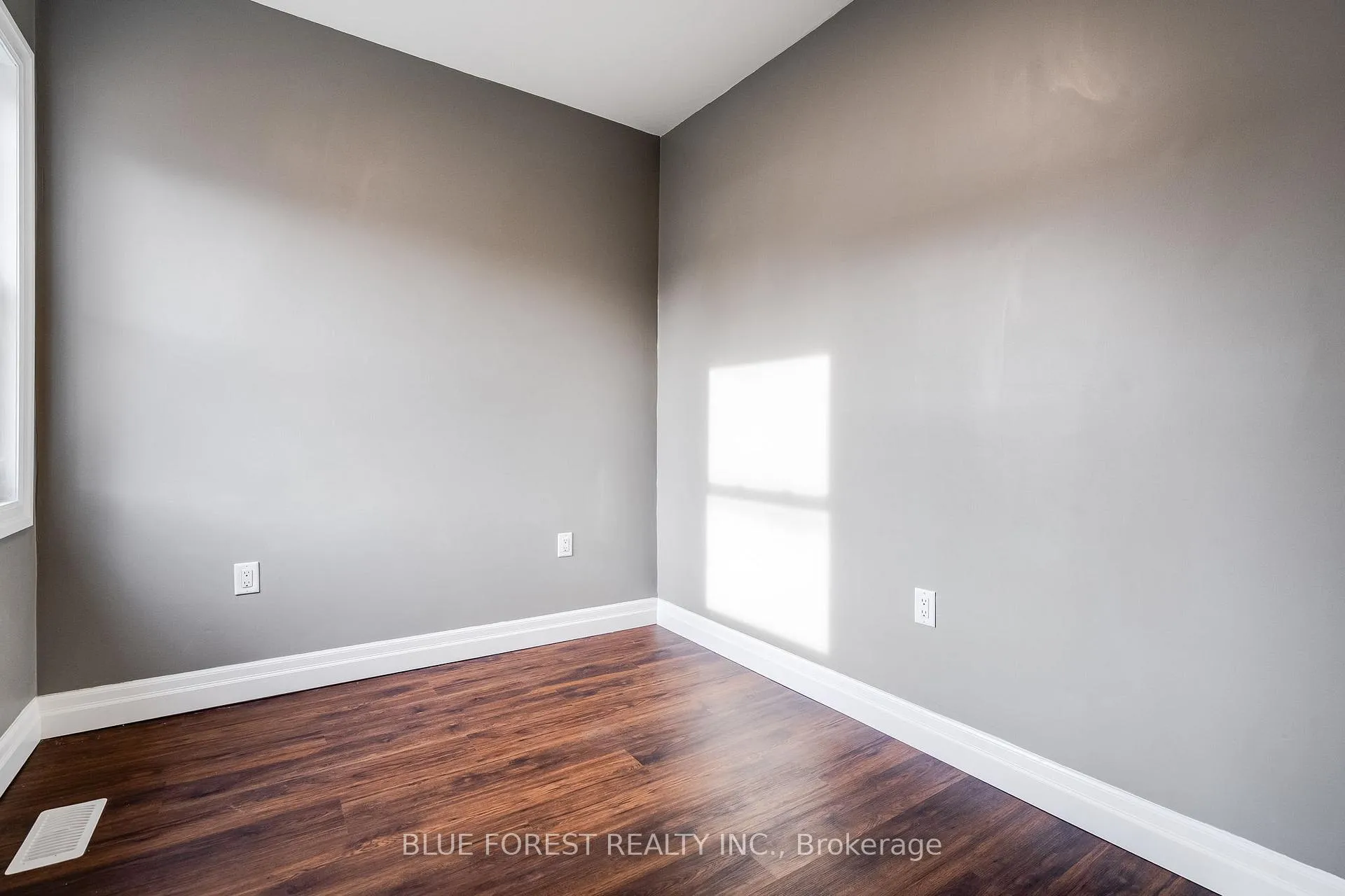 Photo 20 of 128 Gray Street, Chatham-Kent, Chatham — HOMEH