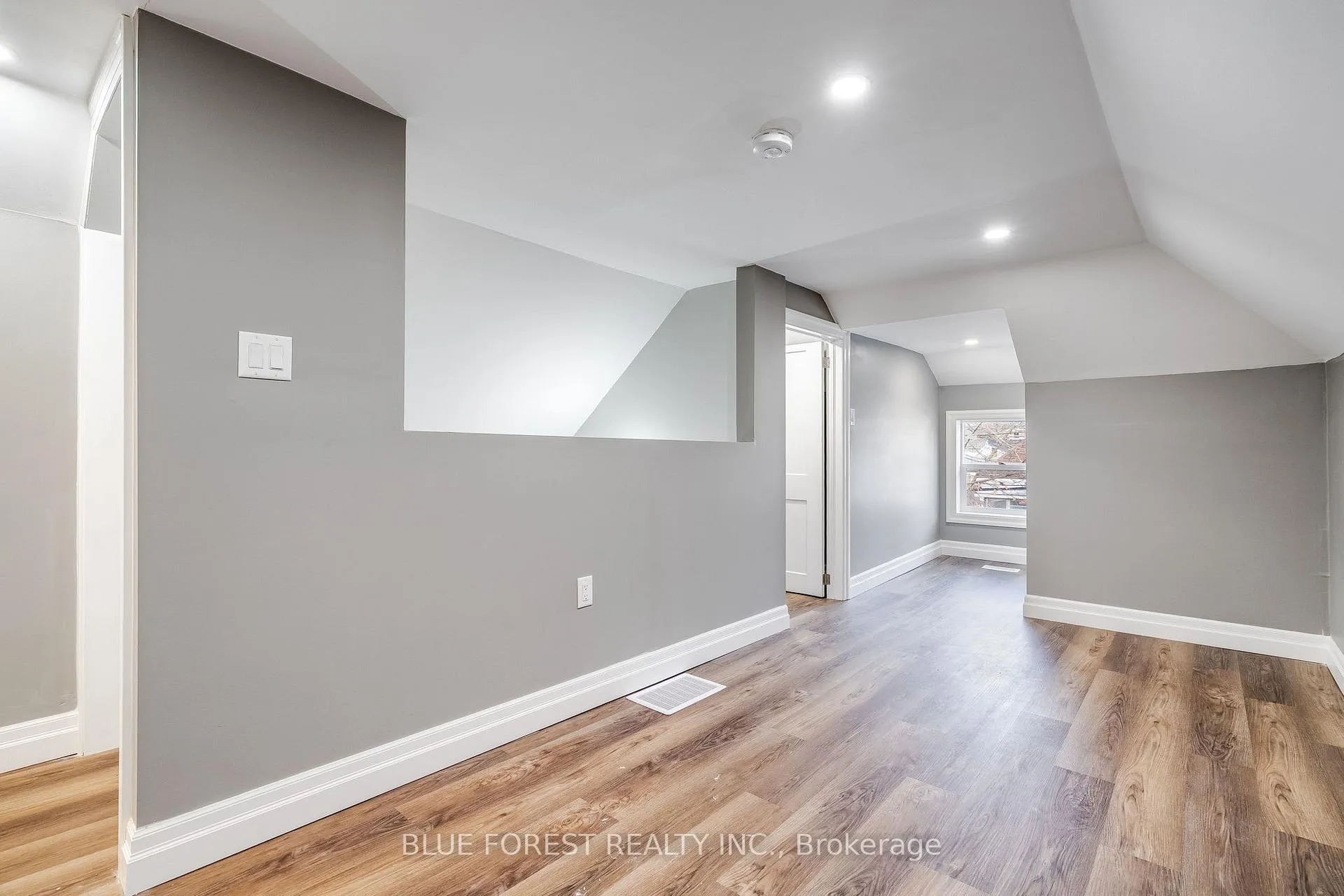 Photo 24 of 128 Gray Street, Chatham-Kent, Chatham — HOMEH
