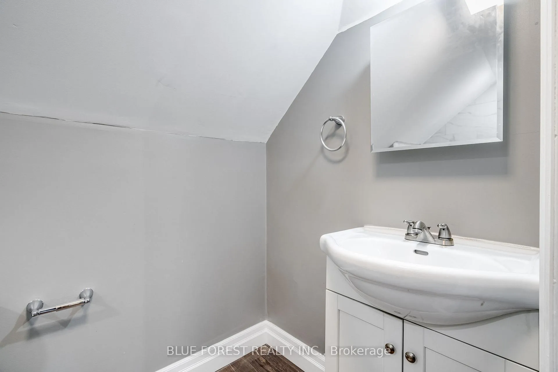 Photo 25 of 128 Gray Street, Chatham-Kent, Chatham — HOMEH