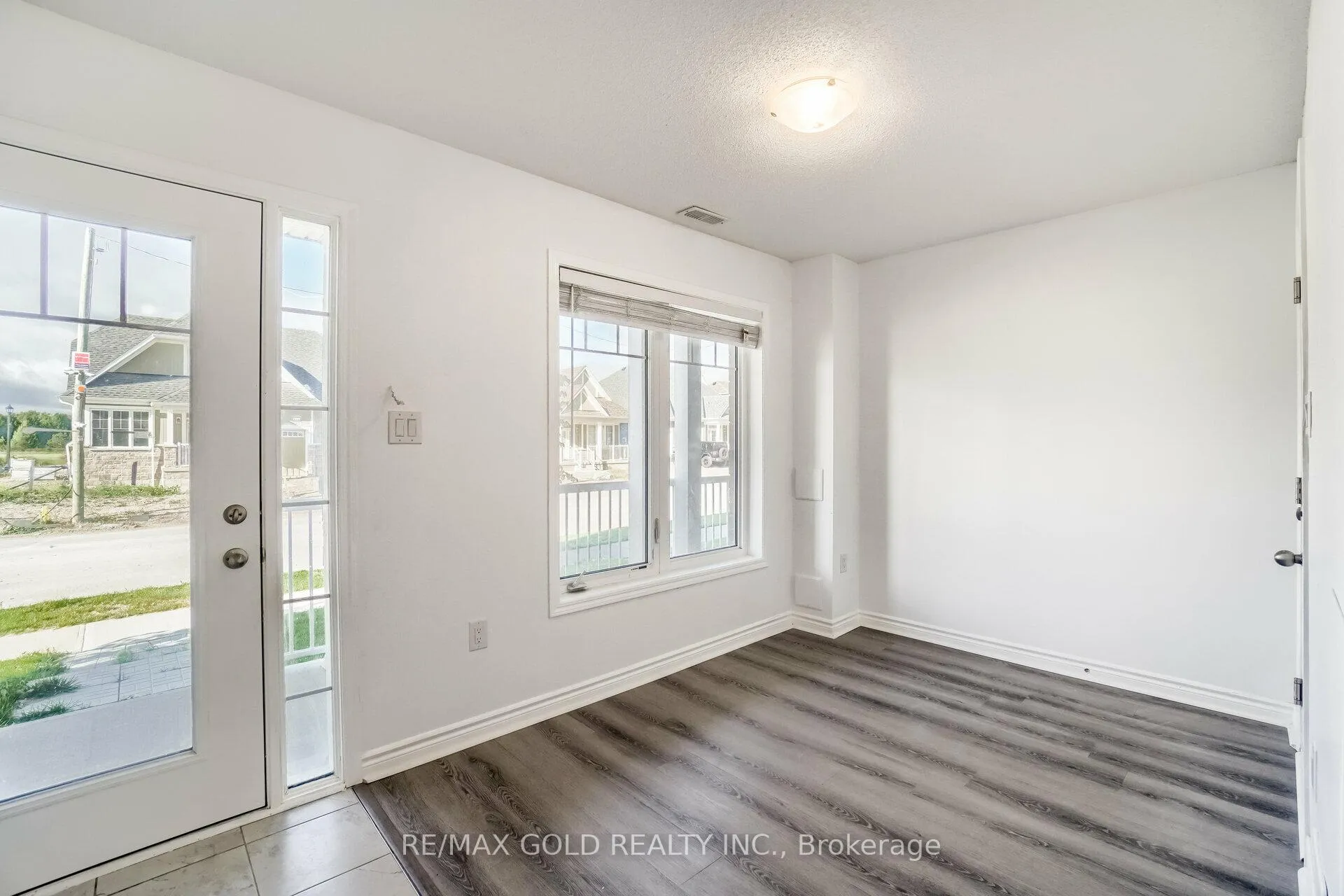 Photo 2 of 152 Village Gate Drive, Wasaga Beach — HOMEH