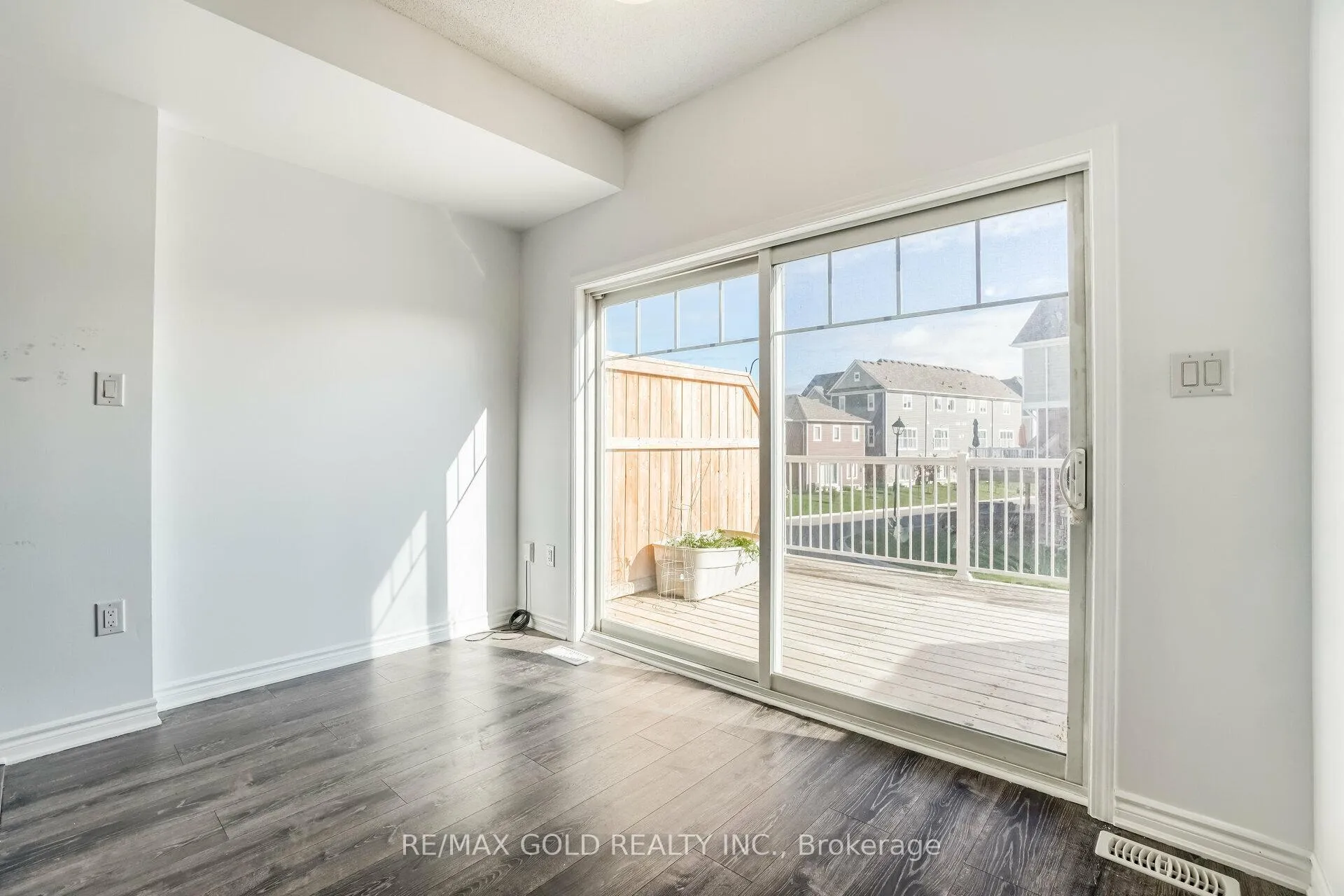 Photo 6 of 152 Village Gate Drive, Wasaga Beach — HOMEH