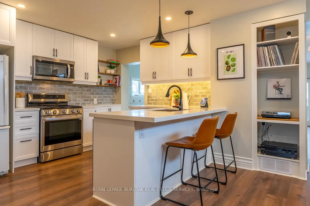 Photo 14 of 115 Prince George Avenue, Hamilton, Centremount — HOMEH
