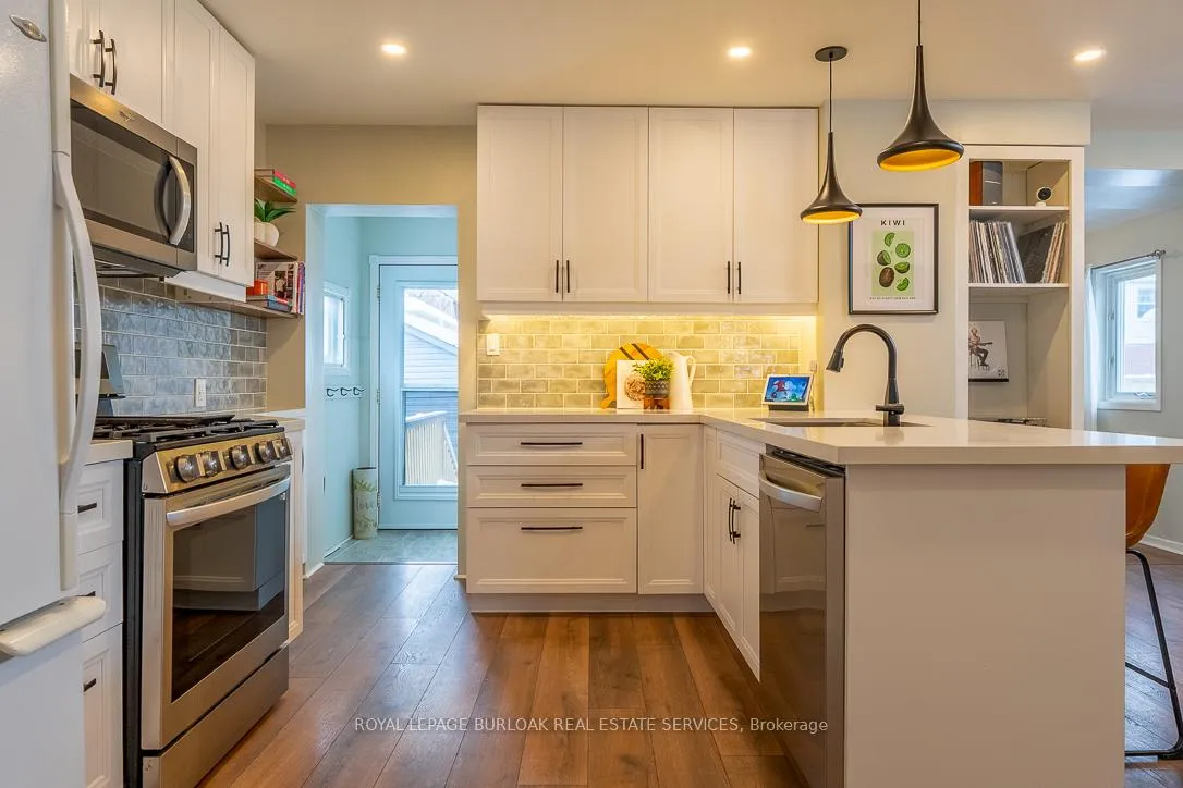 Photo 15 of 115 Prince George Avenue, Hamilton, Centremount — HOMEH
