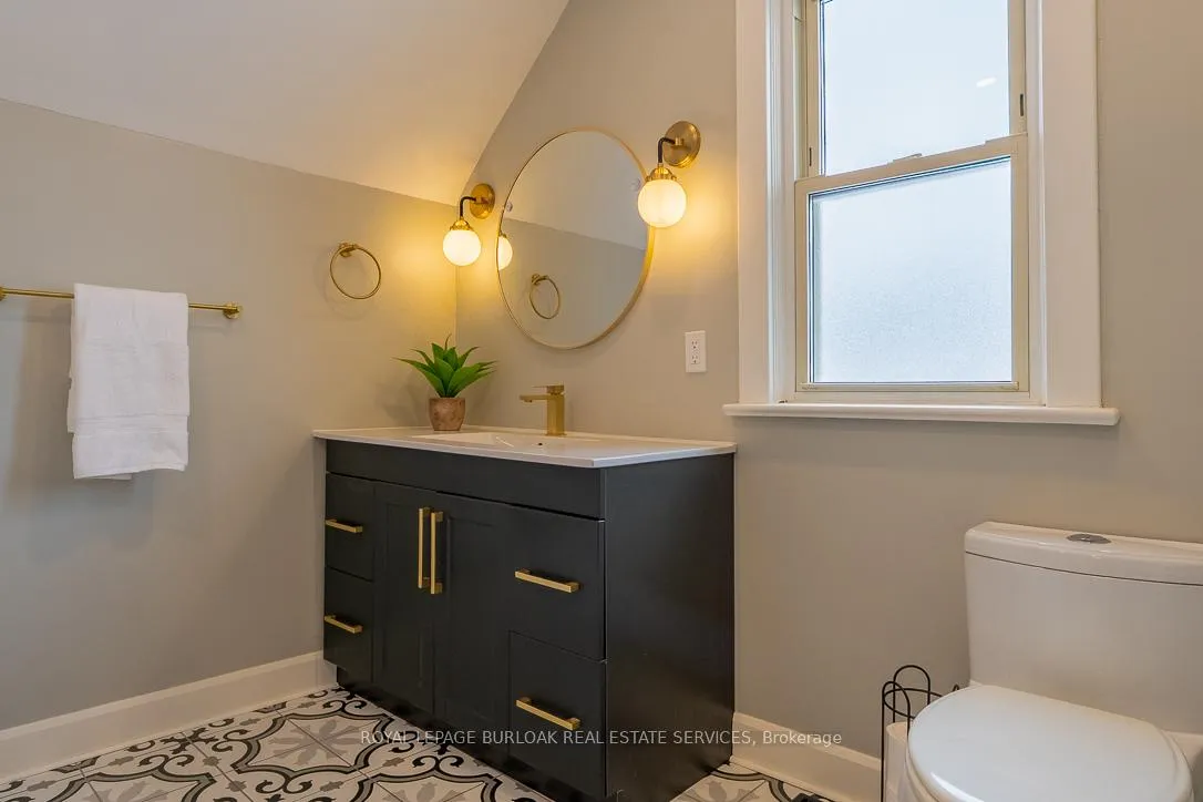 Photo 37 of 115 Prince George Avenue, Hamilton, Centremount — HOMEH