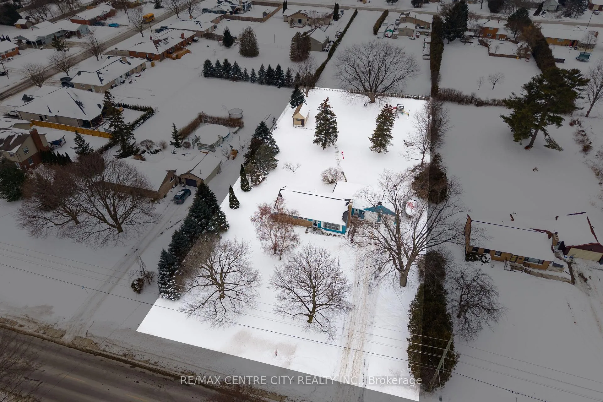 Photo 2 of 193 Centennial Avenue, Central Elgin, Rural Central Elgin — HOMEH