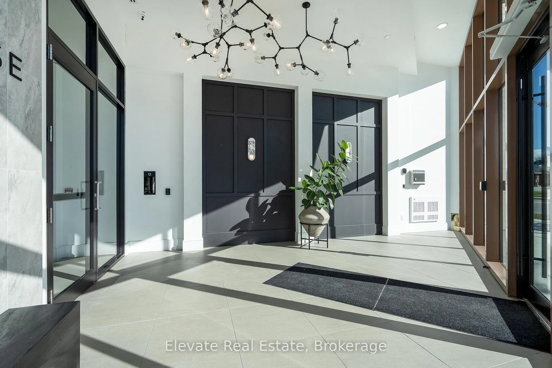 Photo 3 of Unit 505, 31 Huron Street, Collingwood — HOMEH