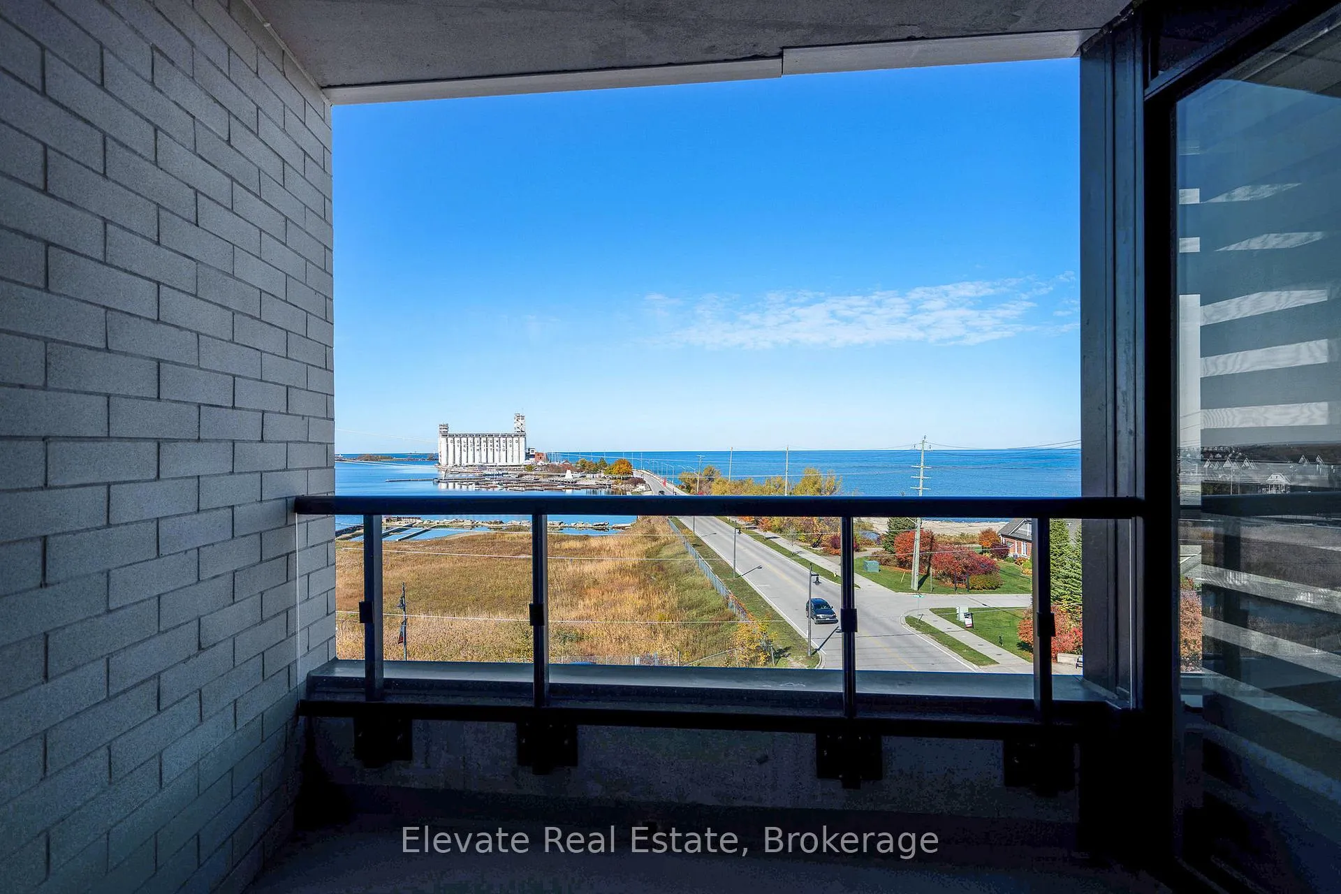Photo 8 of Unit 505, 31 Huron Street, Collingwood — HOMEH