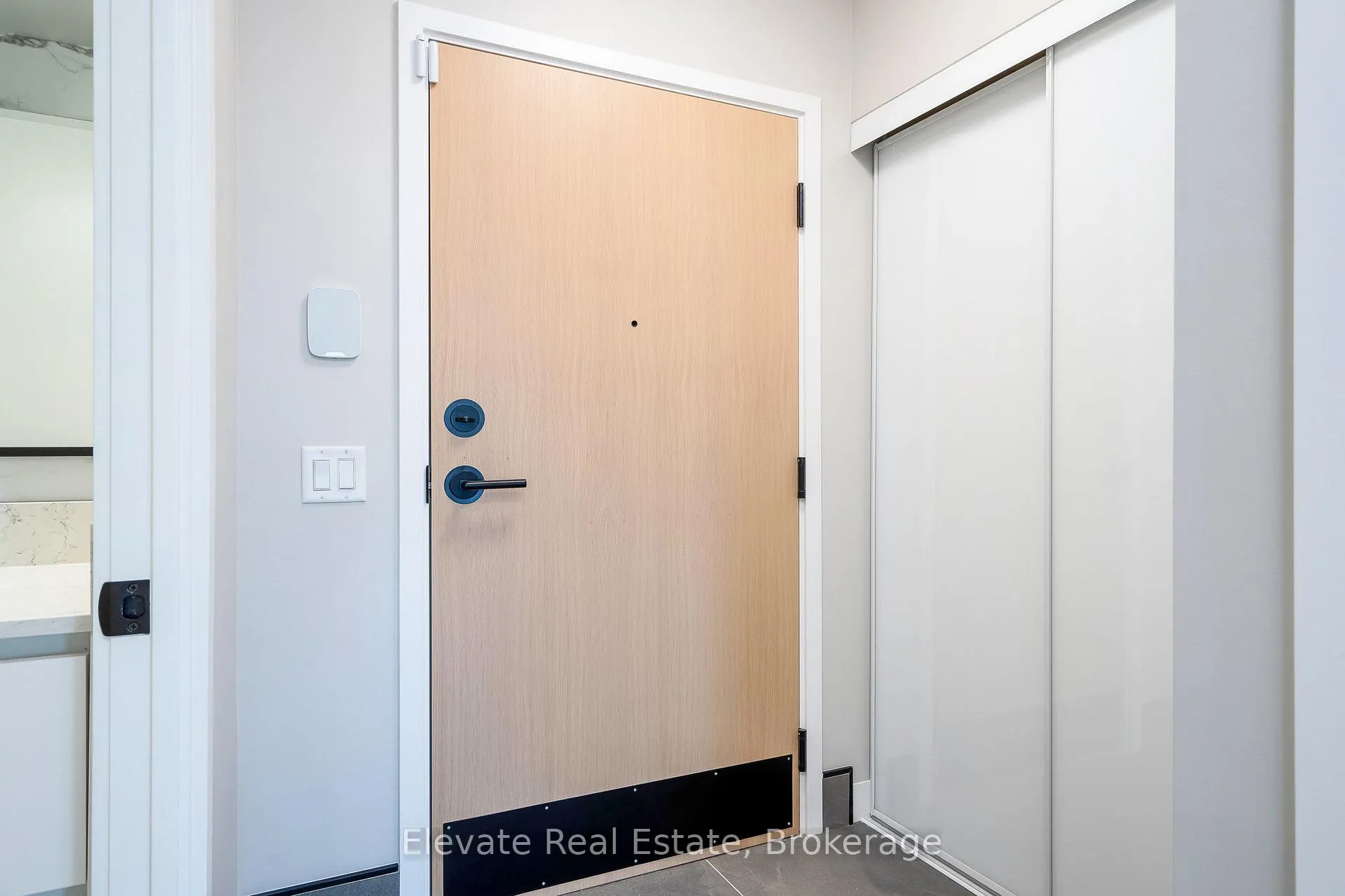 Photo 14 of Unit 305, 31 Huron Street, Collingwood — HOMEH