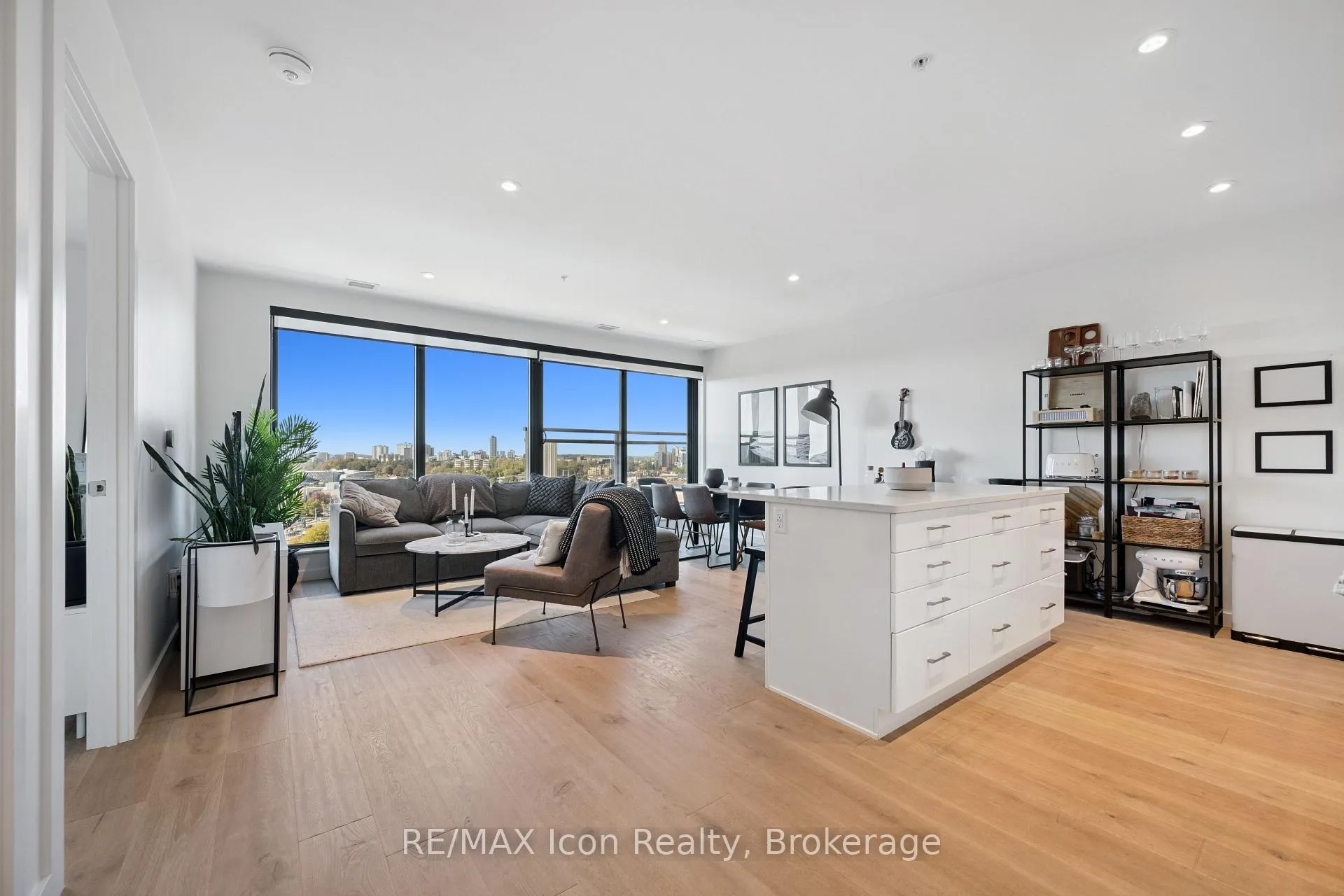 Photo 3 of Unit 1105, 181 King Street S, Waterloo — HOMEH