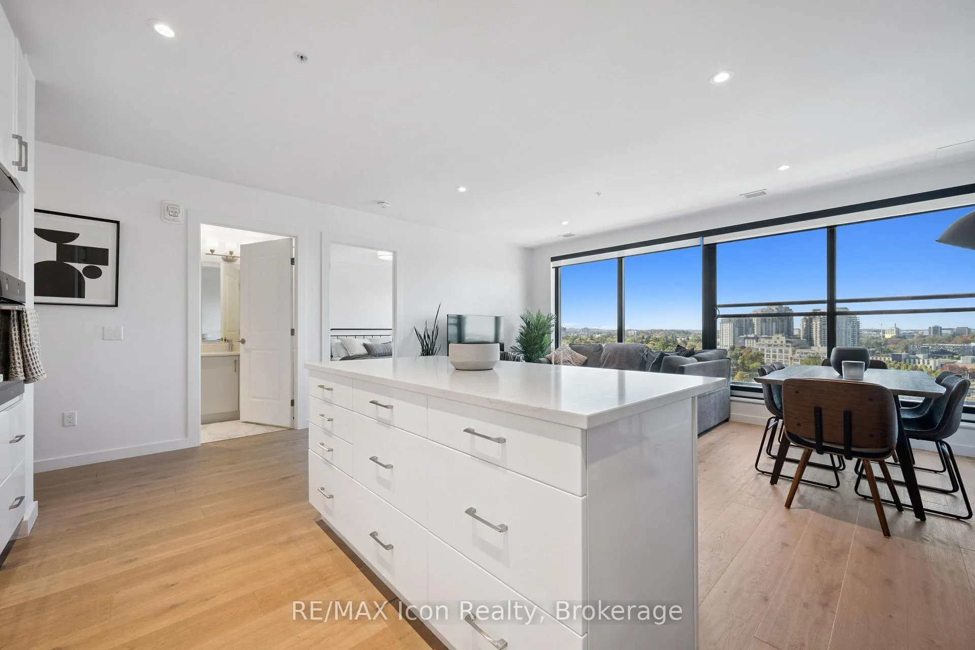 Photo 14 of Unit 1105, 181 King Street S, Waterloo — HOMEH