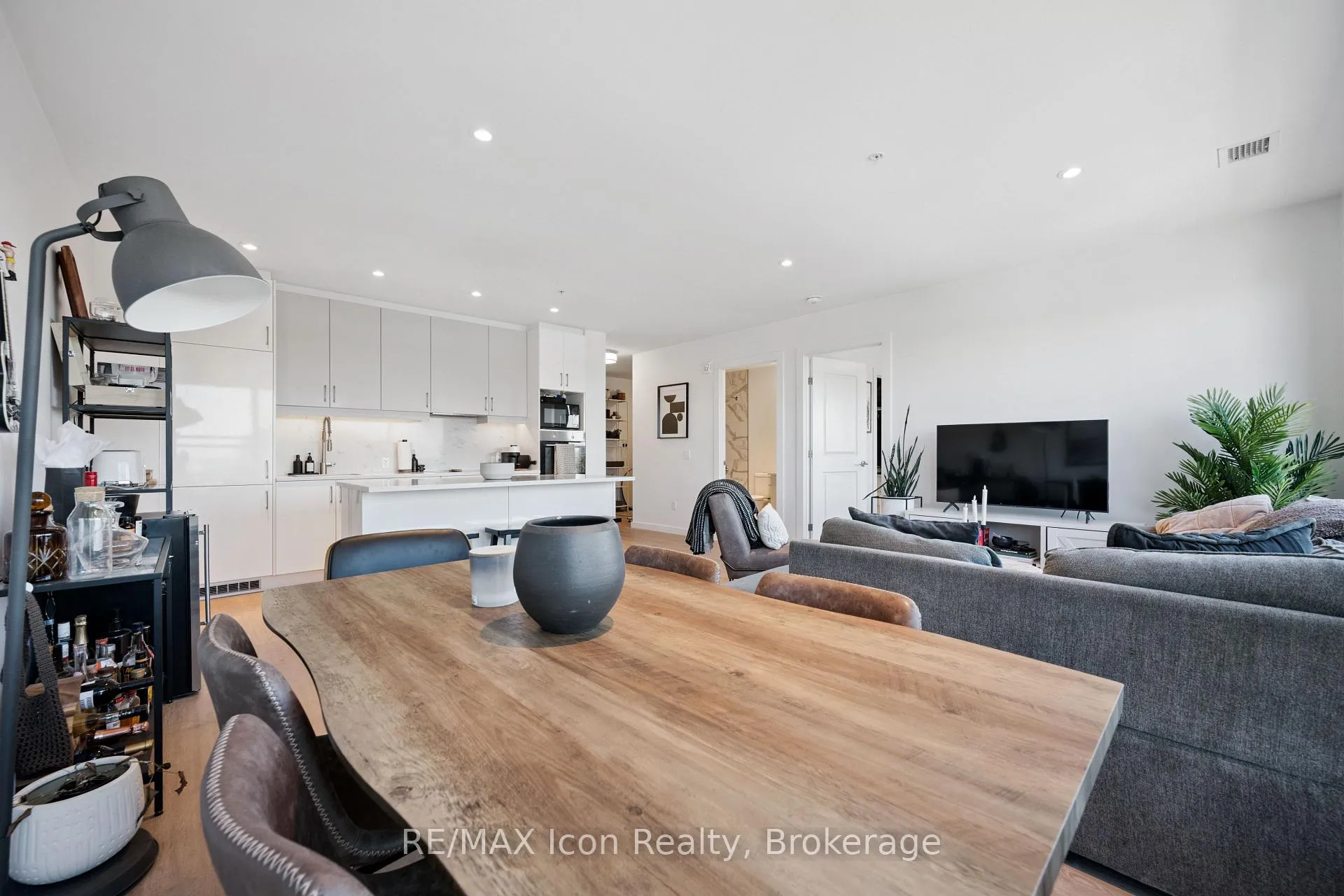 Photo 20 of Unit 1105, 181 King Street S, Waterloo — HOMEH