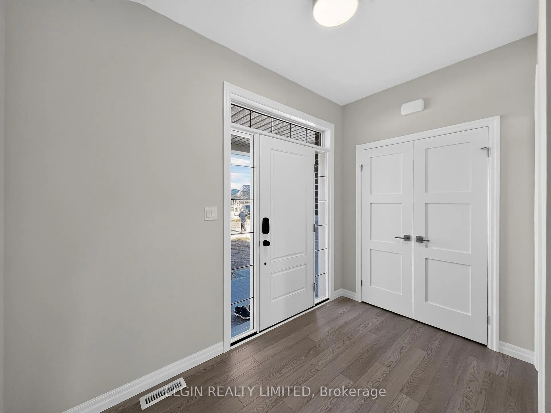 Photo 4 of 10 Horizon Court, Central Elgin, Rural Central Elgin — HOMEH