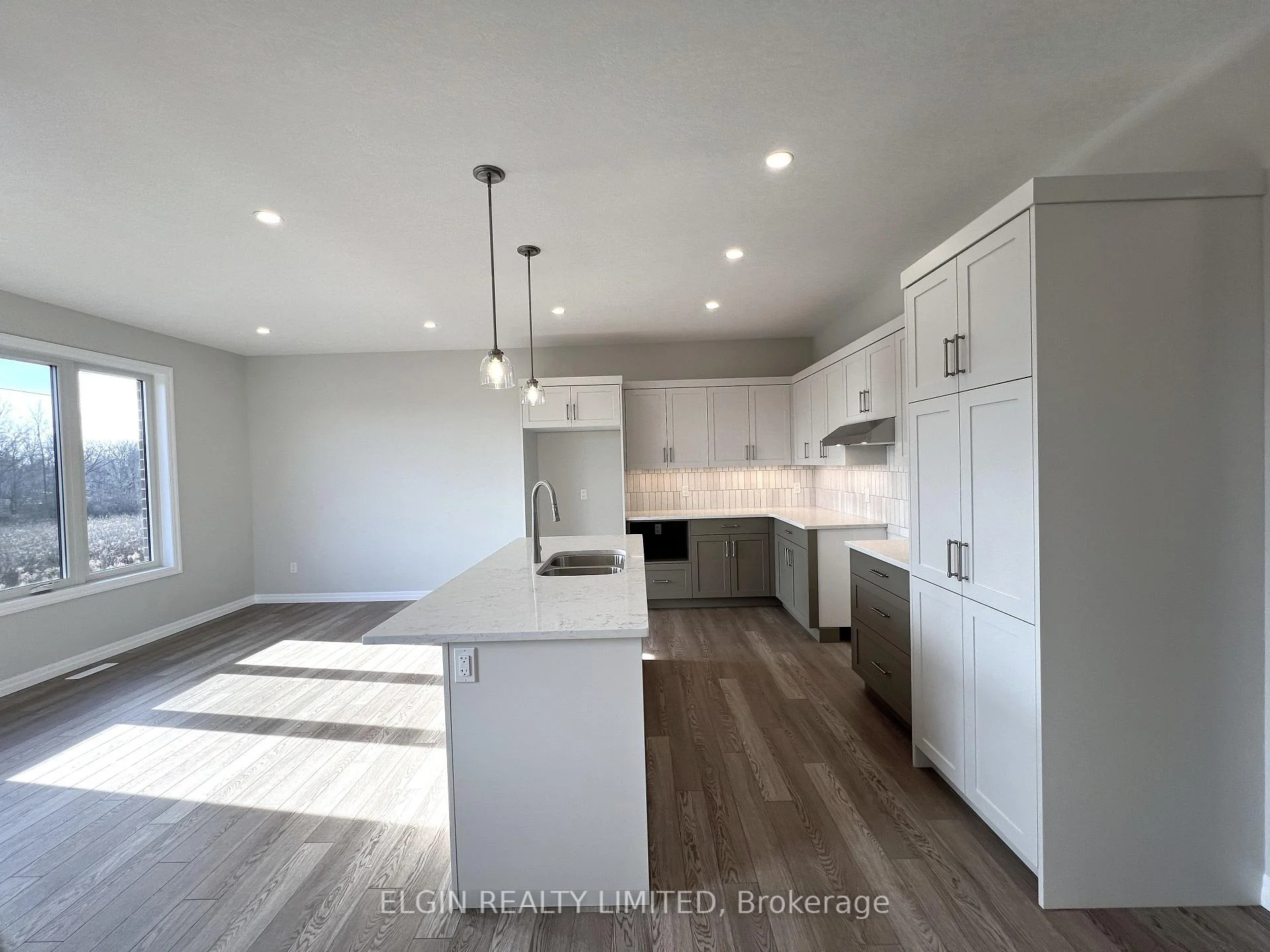 Photo 8 of 10 Horizon Court, Central Elgin, Rural Central Elgin — HOMEH