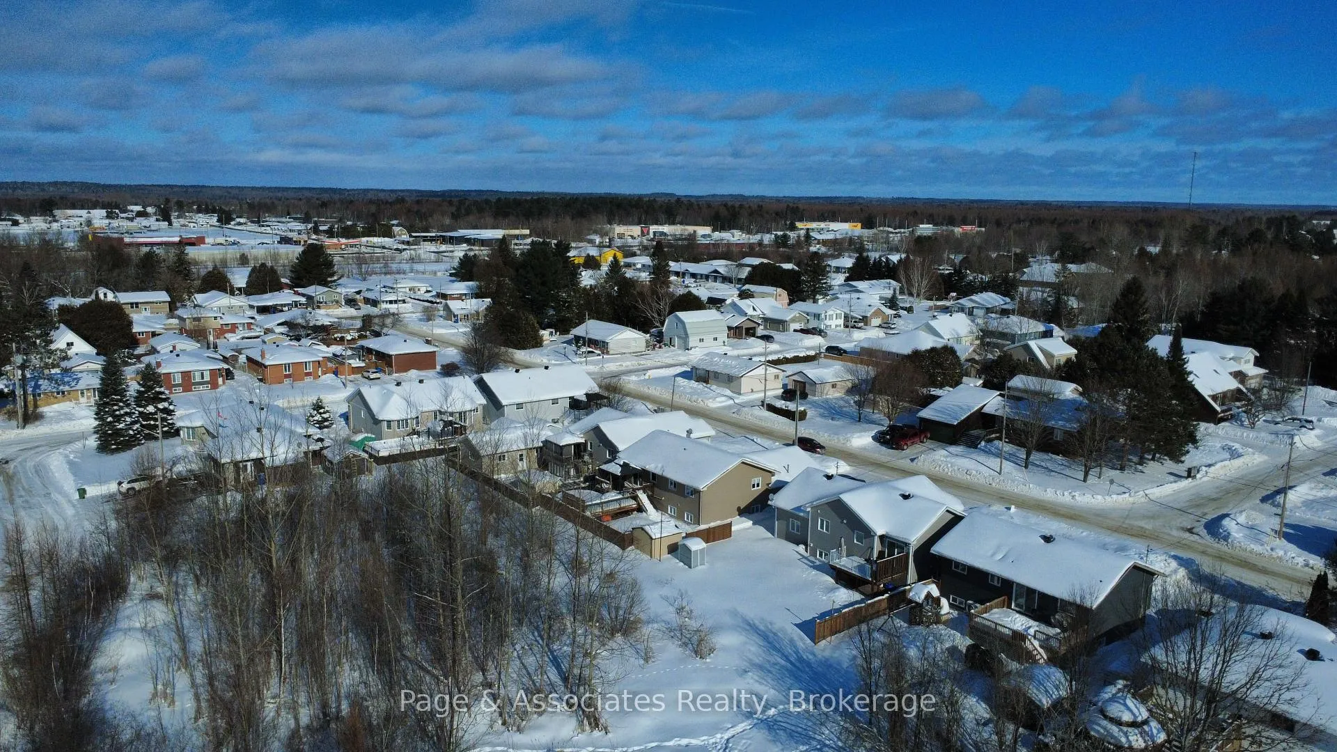 Photo 2 of 239 Park Street, West Nipissing, Sturgeon Falls — HOMEH