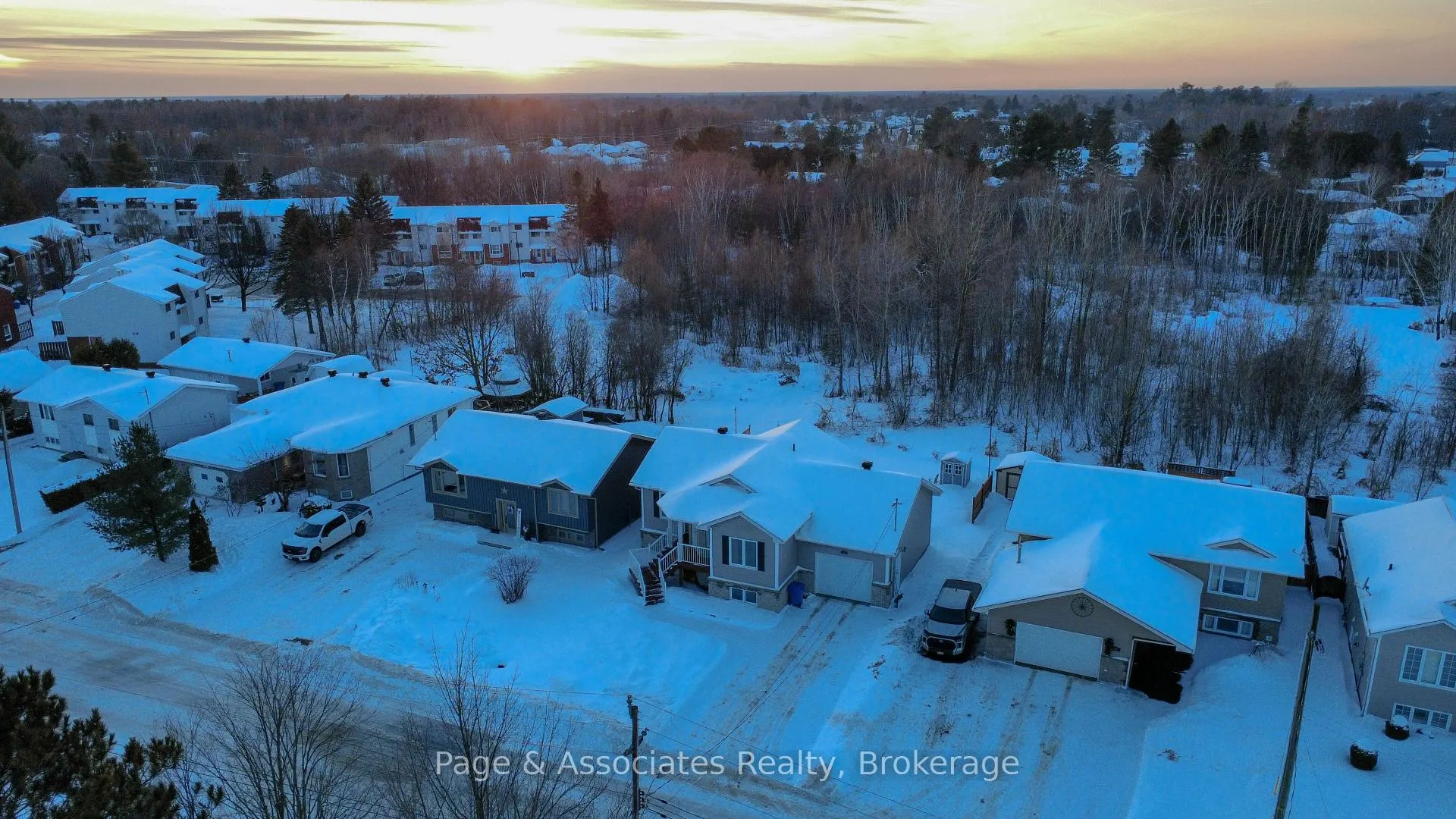 Photo 5 of 239 Park Street, West Nipissing, Sturgeon Falls — HOMEH