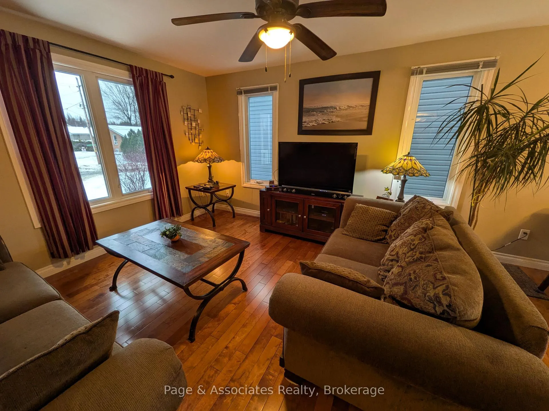 Photo 9 of 239 Park Street, West Nipissing, Sturgeon Falls — HOMEH