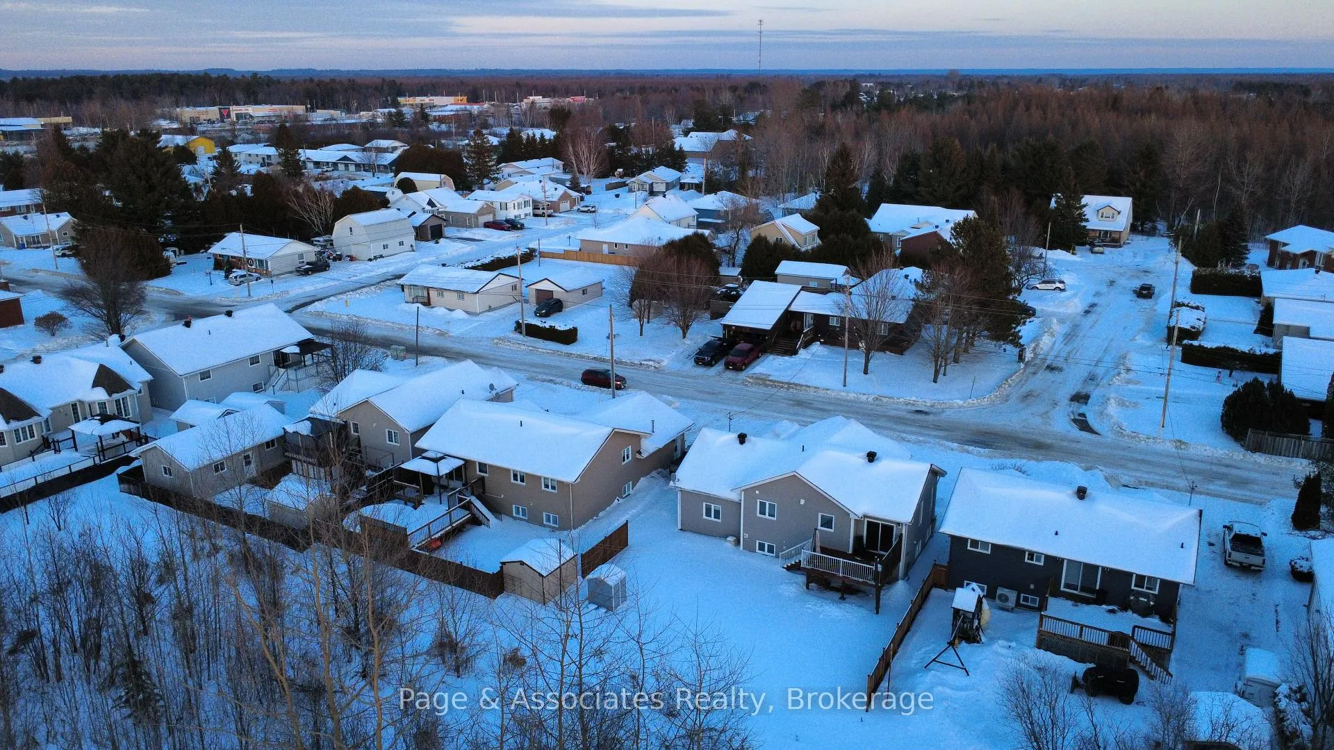 Photo 32 of 239 Park Street, West Nipissing, Sturgeon Falls — HOMEH