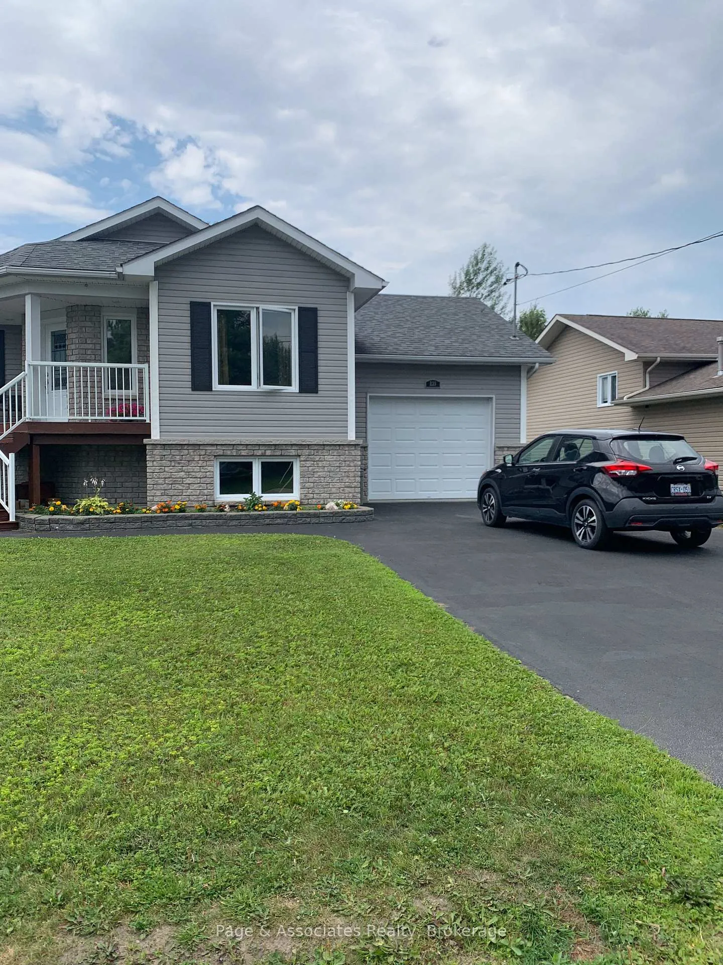 Photo 33 of 239 Park Street, West Nipissing, Sturgeon Falls — HOMEH