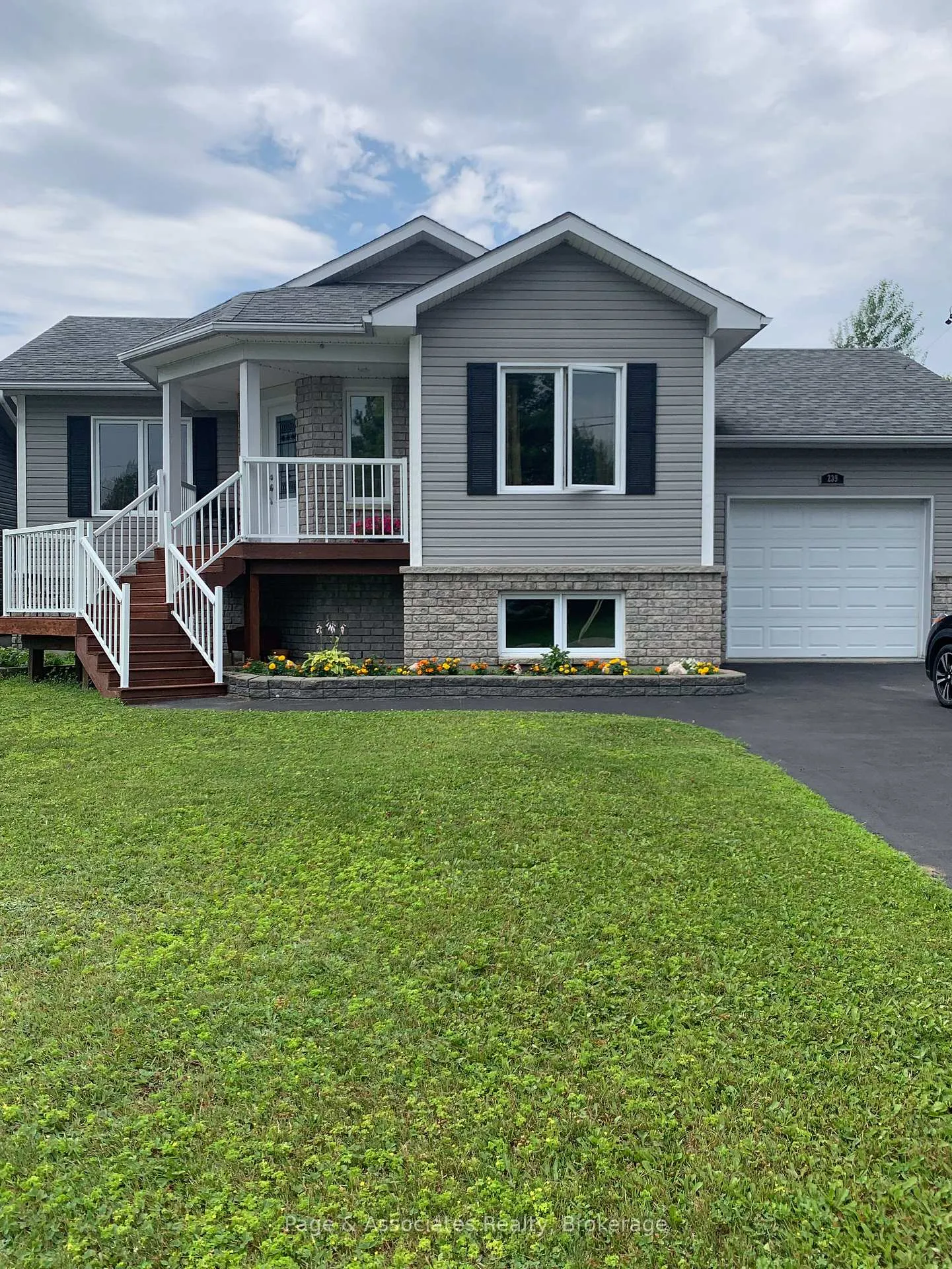 Photo 34 of 239 Park Street, West Nipissing, Sturgeon Falls — HOMEH