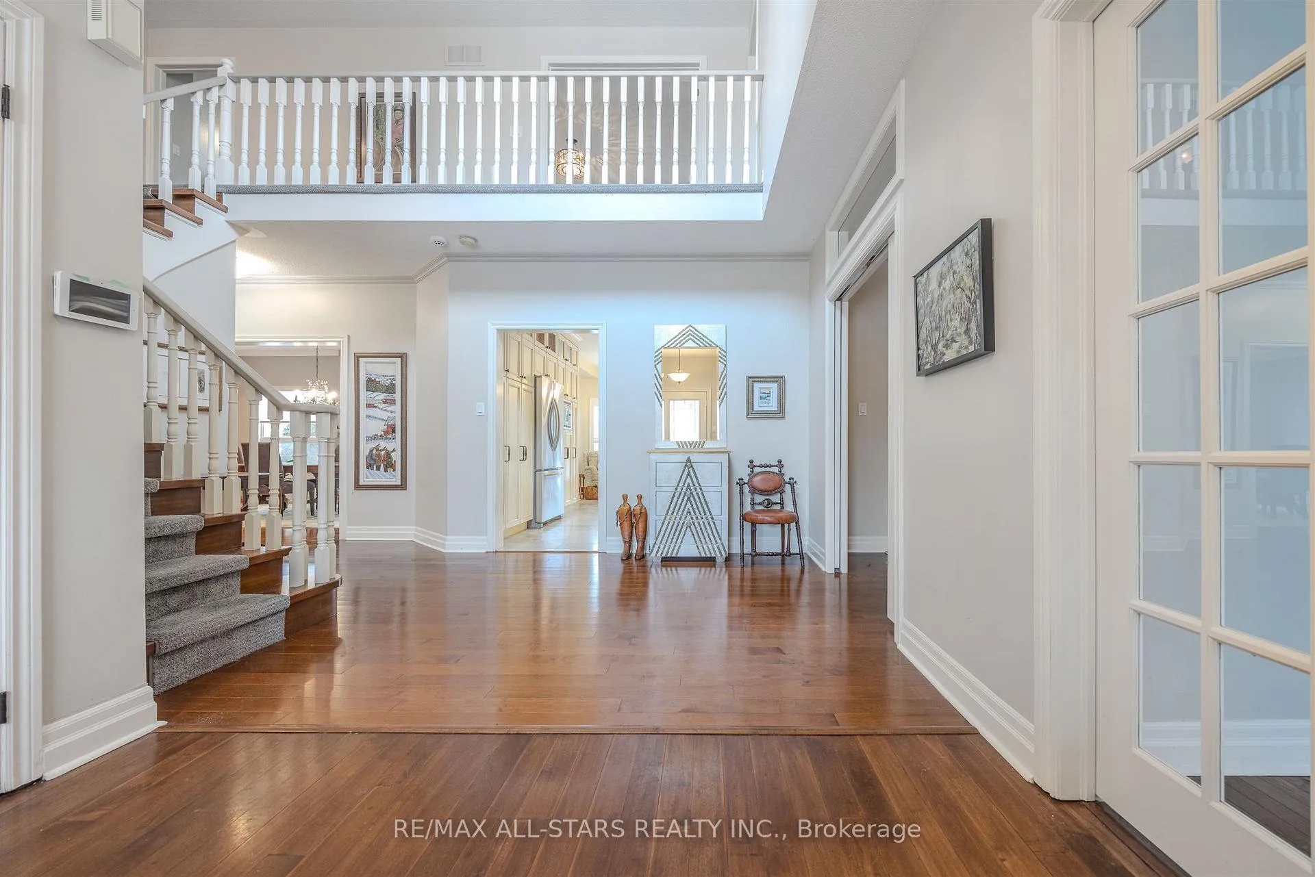 Photo 4 of 15 Glenn Gould Crescent, Uxbridge — HOMEH