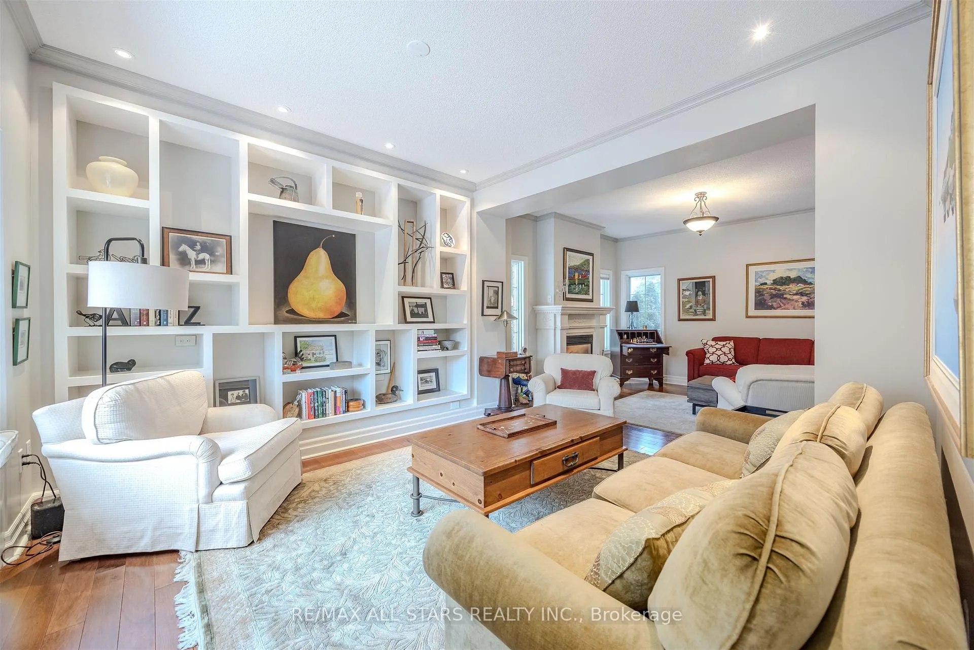 Photo 10 of 15 Glenn Gould Crescent, Uxbridge — HOMEH