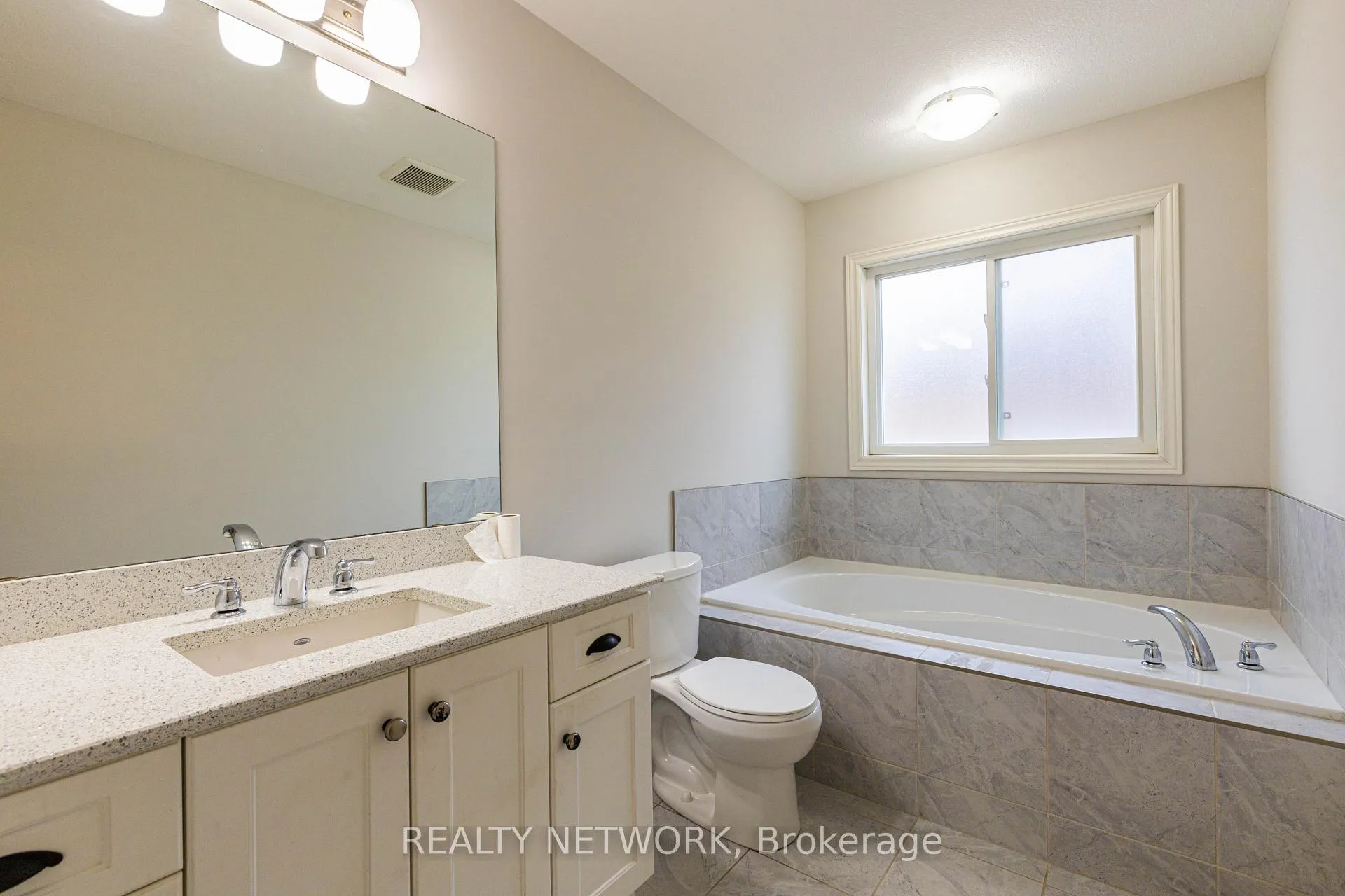Photo 16 of 70 Spruce Crescent, Welland, Coyle Creek — HOMEH