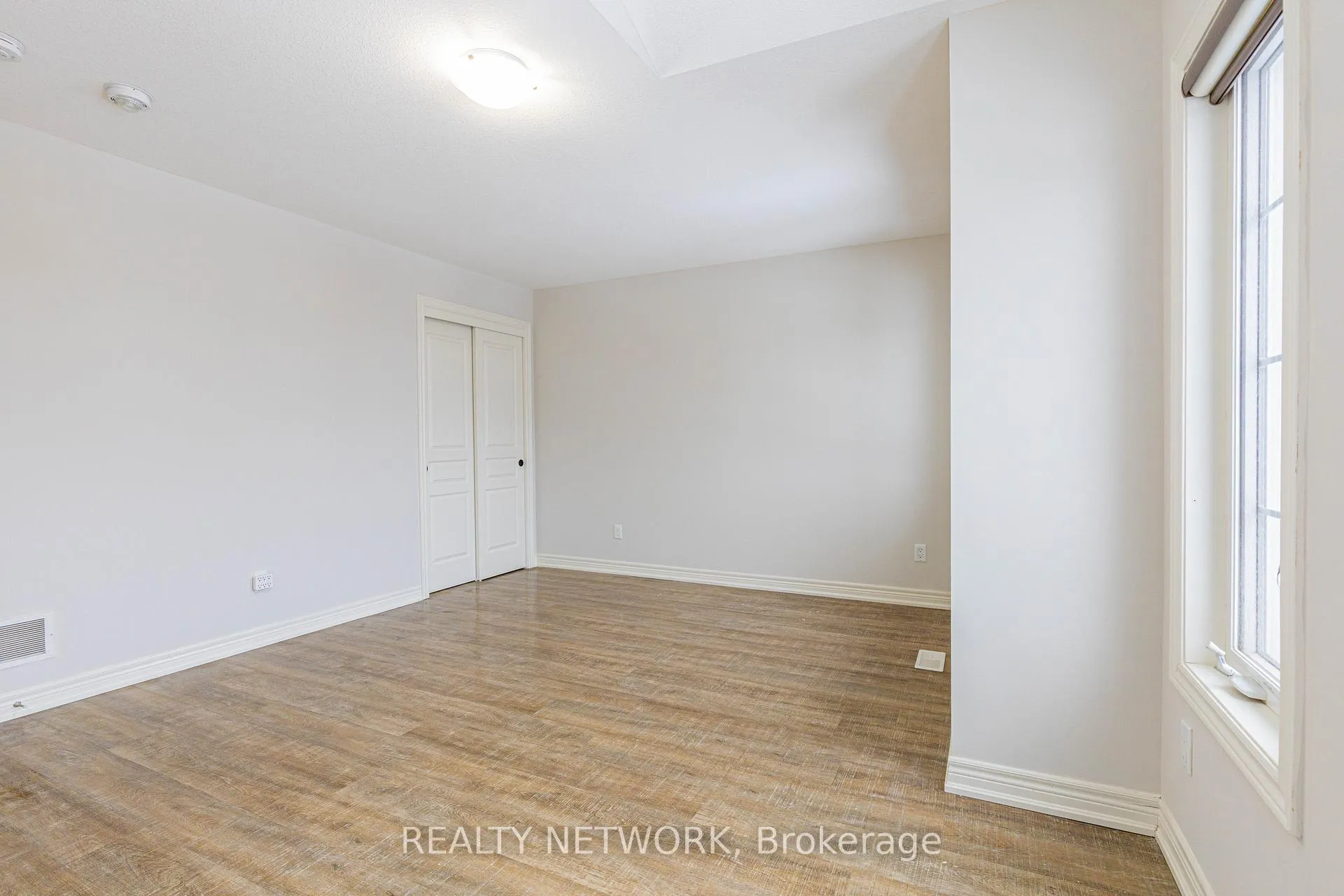 Photo 22 of 70 Spruce Crescent, Welland, Coyle Creek — HOMEH