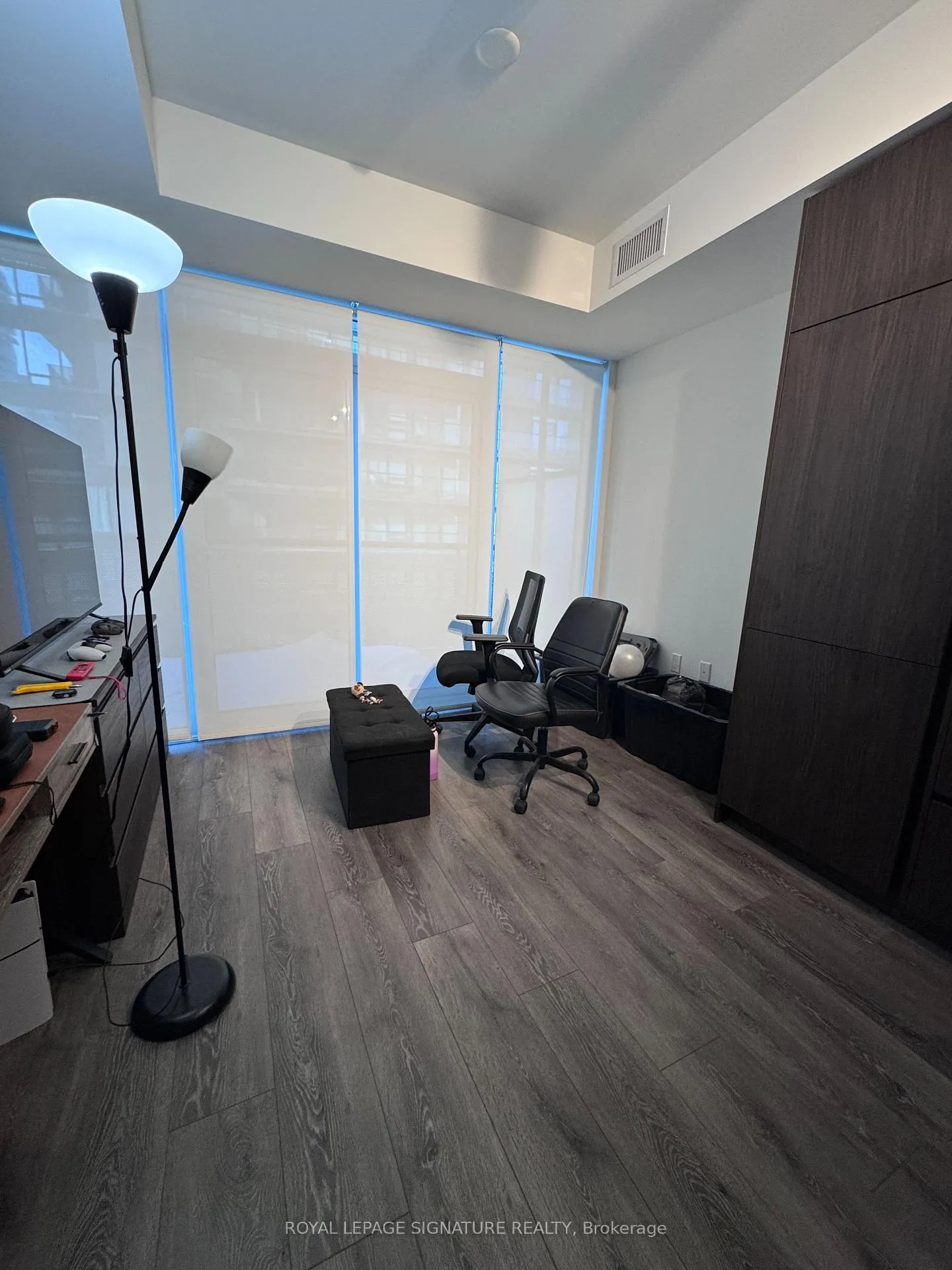 Photo 5 of Unit 1506, 127 Broadway Avenue, Toronto, Mount Pleasant West — HOMEH