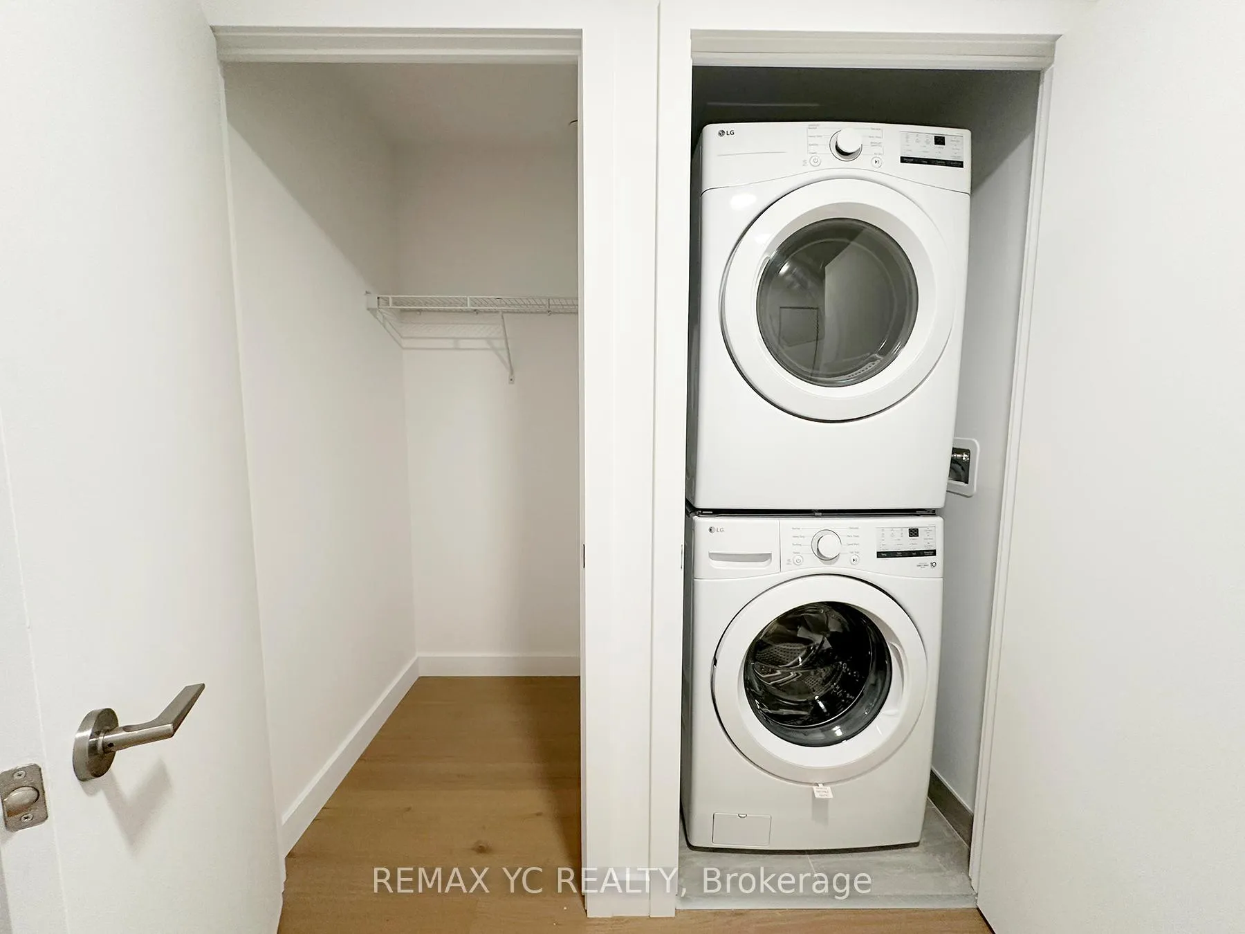 Photo 3 of Unit 214, 1720 Bayview Avenue, Toronto, Mount Pleasant East — HOMEH