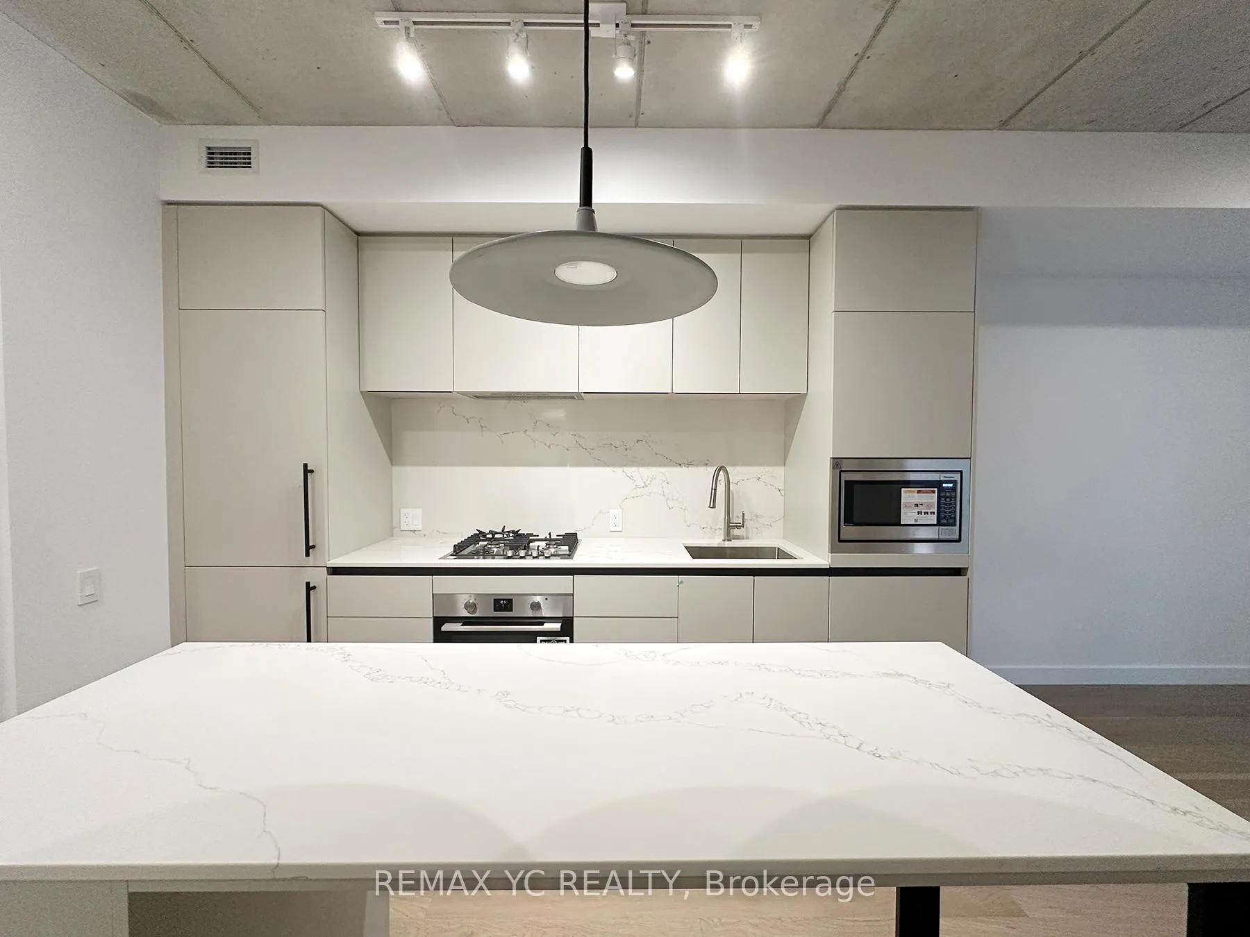 Photo 7 of Unit 214, 1720 Bayview Avenue, Toronto, Mount Pleasant East — HOMEH