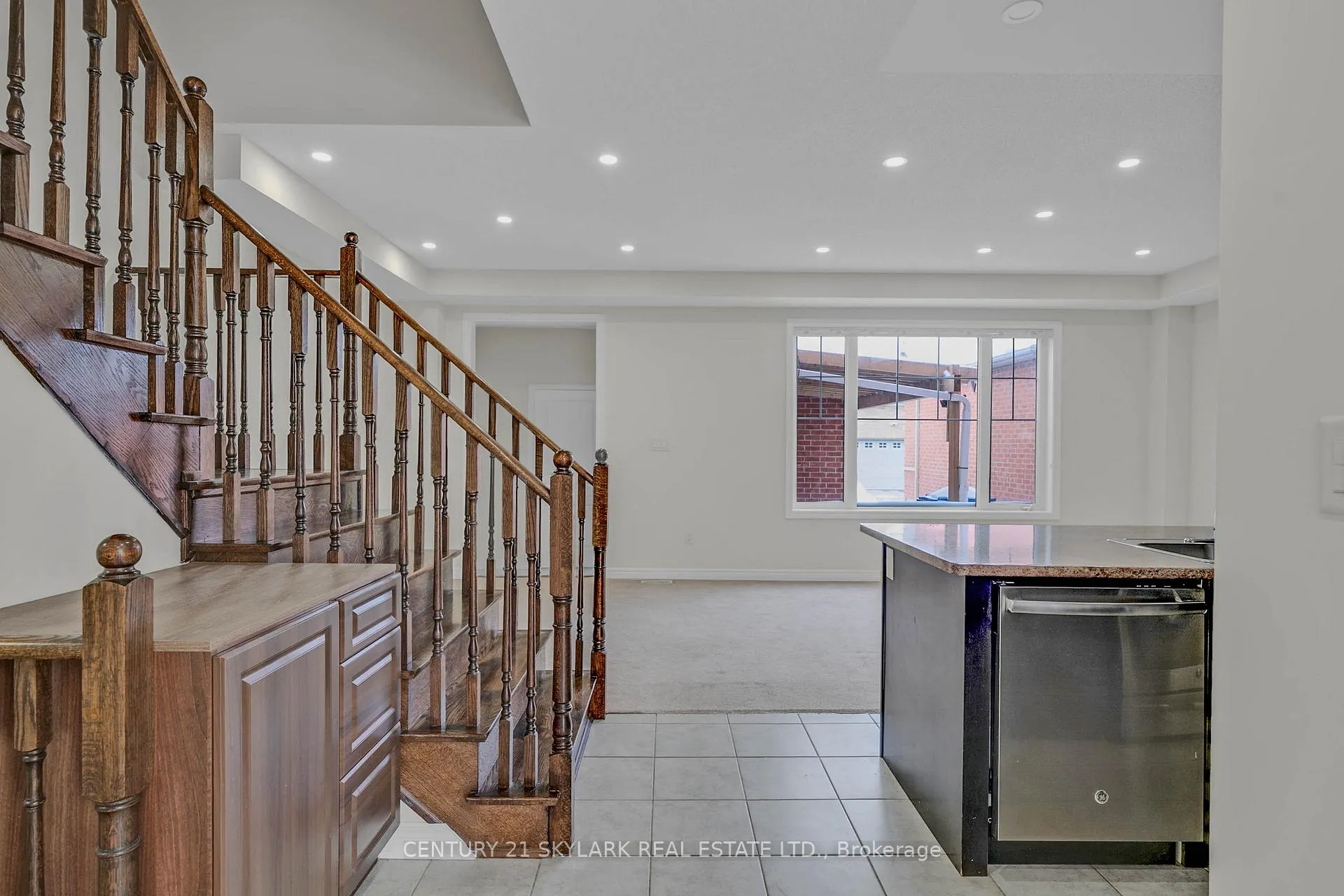 Photo 6 of 4 Primo Road, Brampton, Northwest Brampton — HOMEH