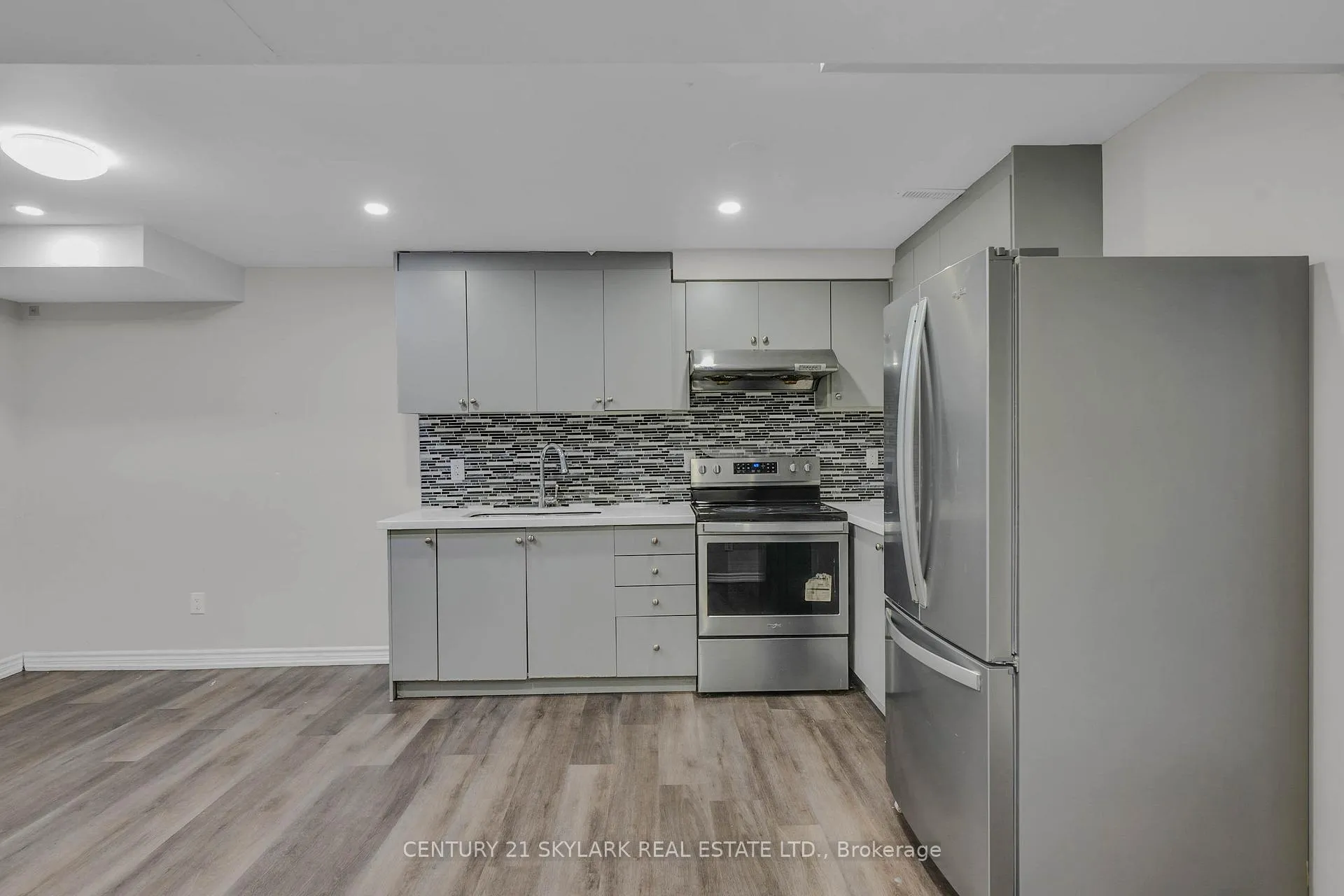 Photo 24 of 4 Primo Road, Brampton, Northwest Brampton — HOMEH