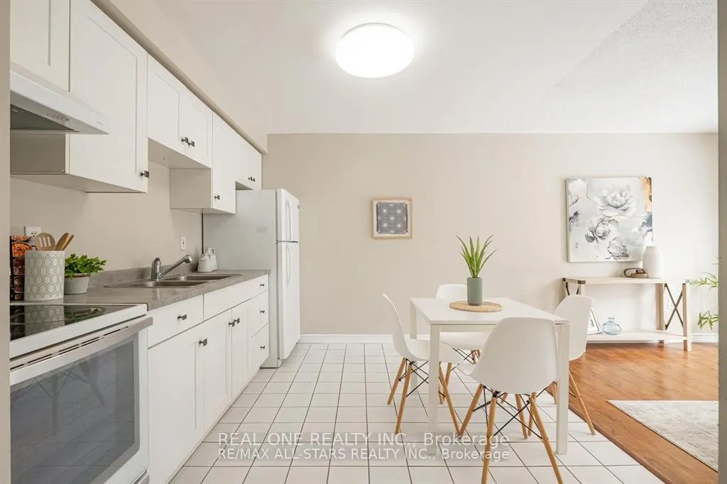 Photo 3 of Unit 26, 1 Testa Road, Uxbridge — HOMEH