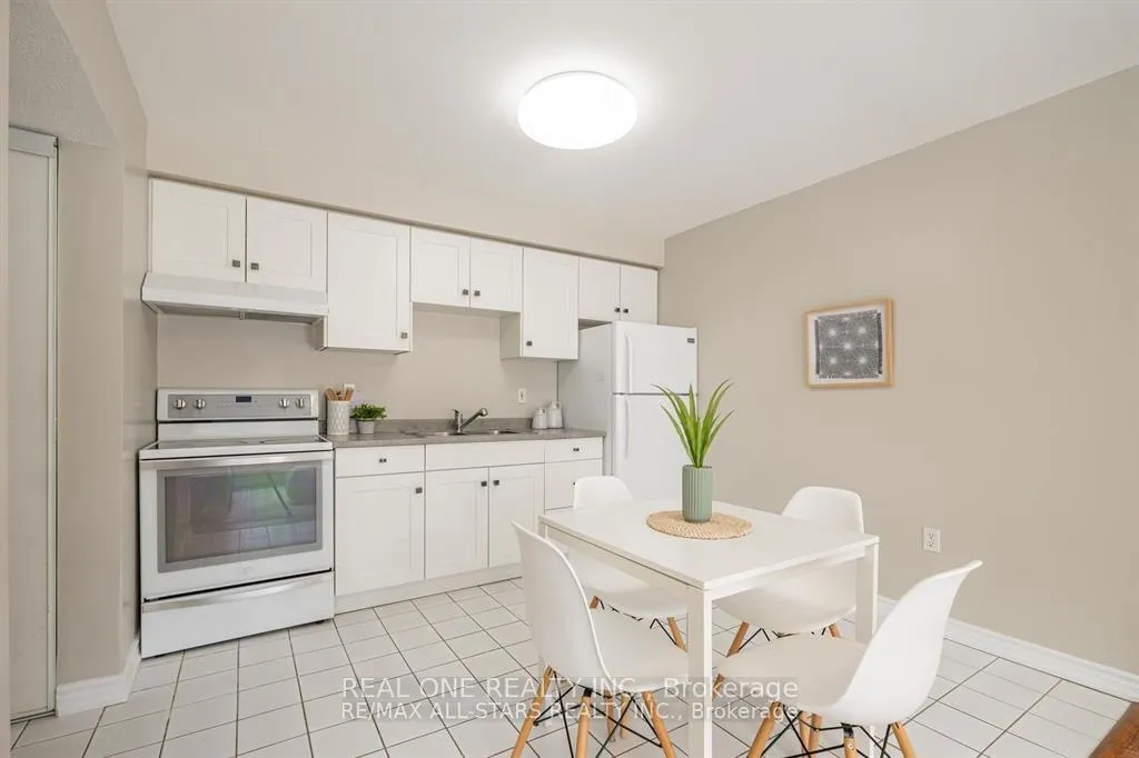 Photo 4 of Unit 26, 1 Testa Road, Uxbridge — HOMEH