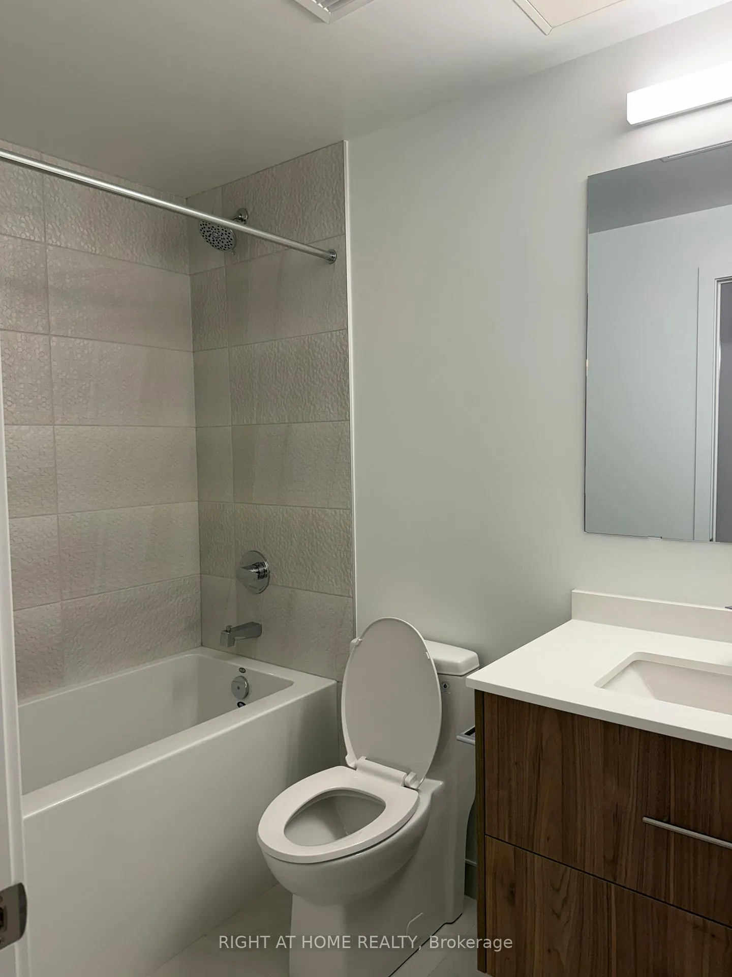 Photo 5 of Unit B909, 9751 Markham Road, Markham, Greensborough — HOMEH