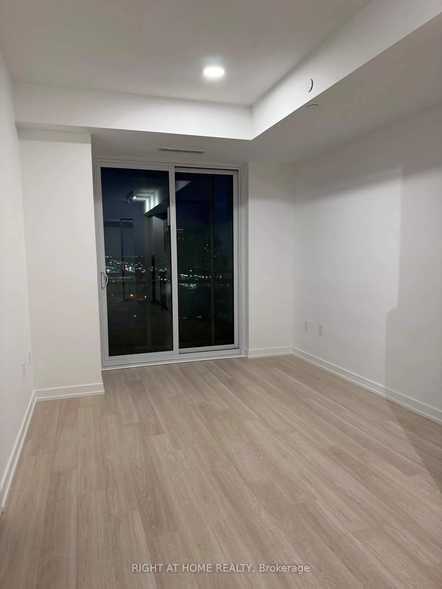 Photo 13 of Unit B909, 9751 Markham Road, Markham, Greensborough — HOMEH