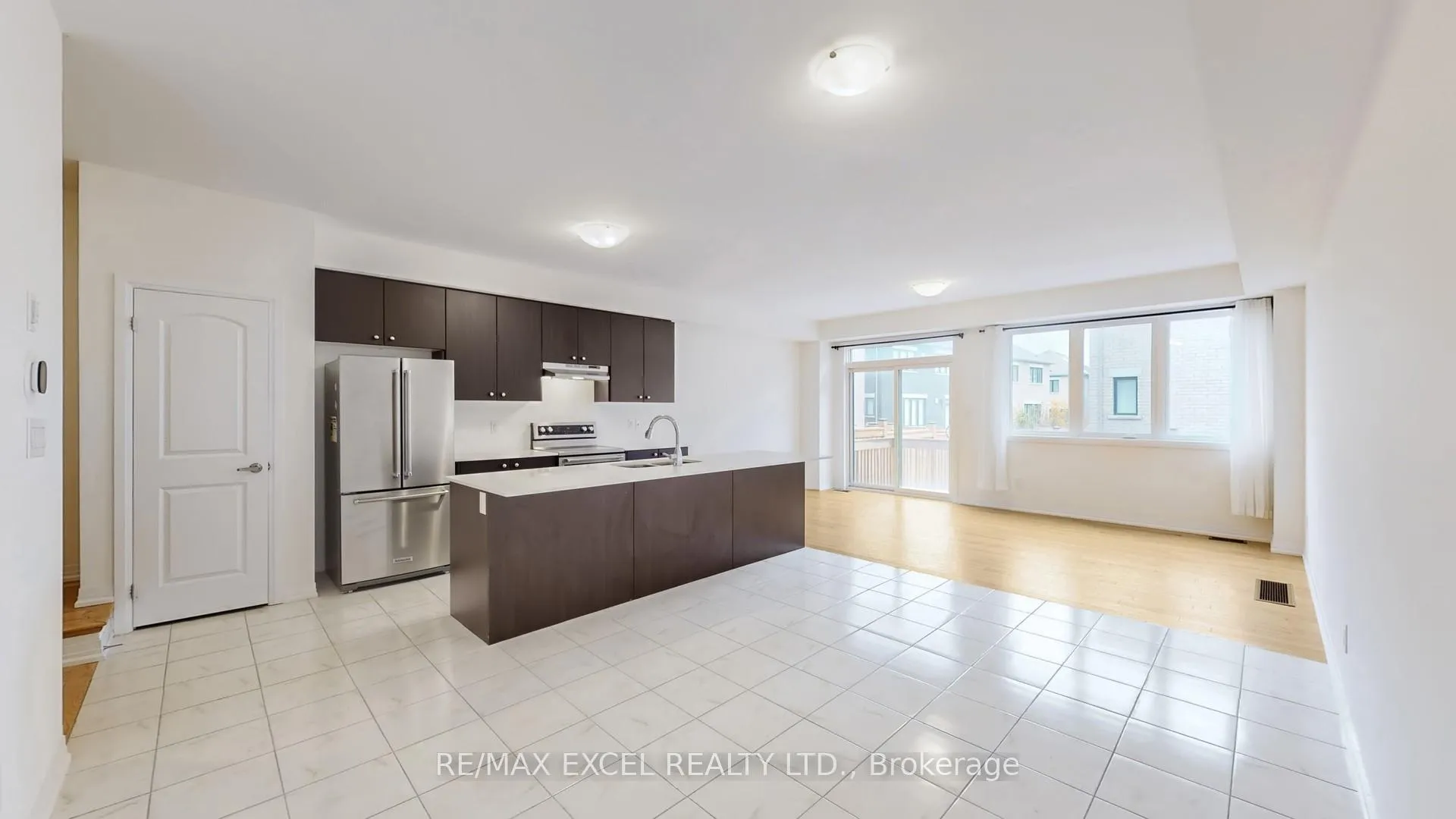 Photo 7 of 85 Robert Eaton Avenue, Markham, Middlefield — HOMEH