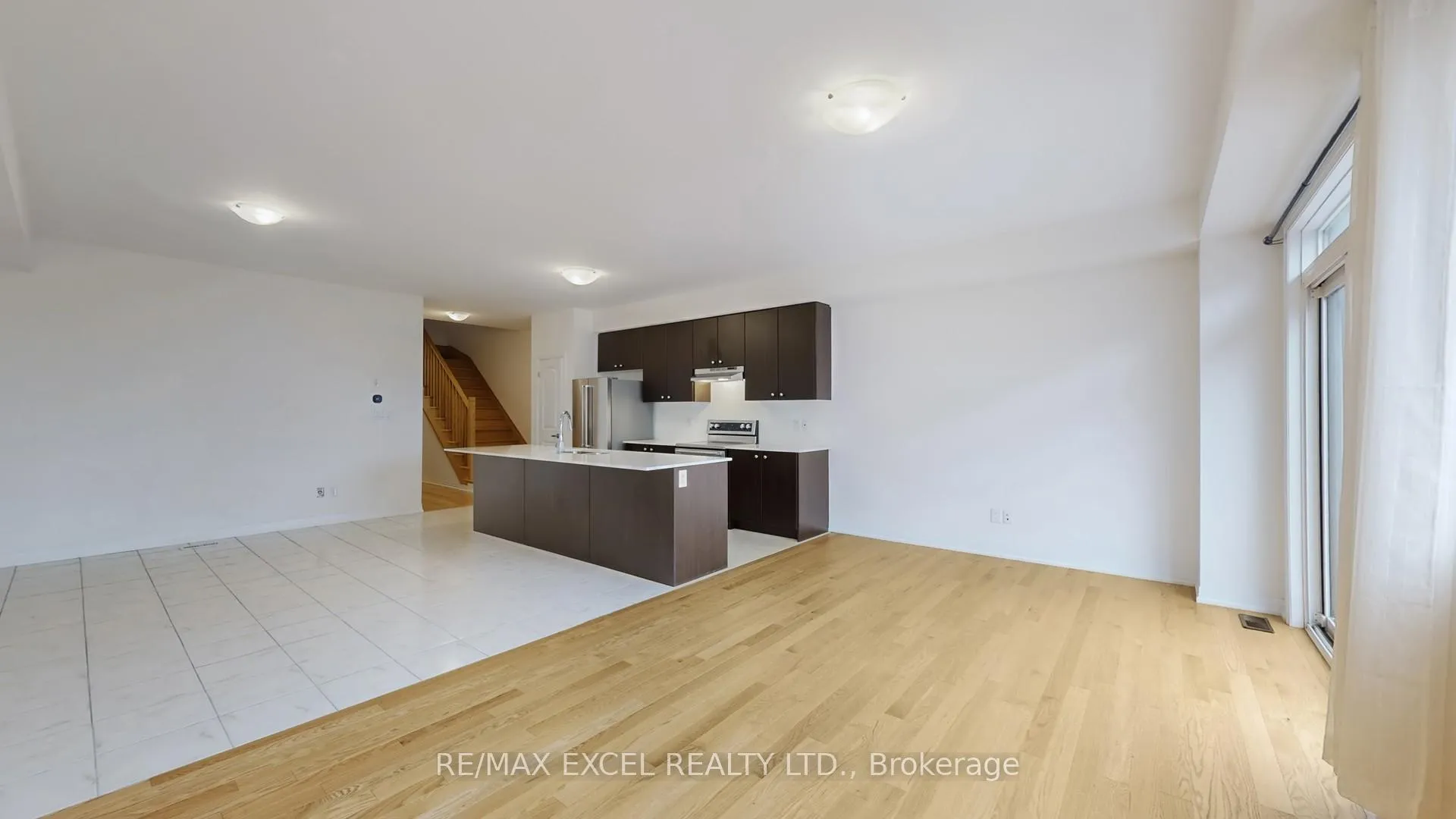 Photo 9 of 85 Robert Eaton Avenue, Markham, Middlefield — HOMEH