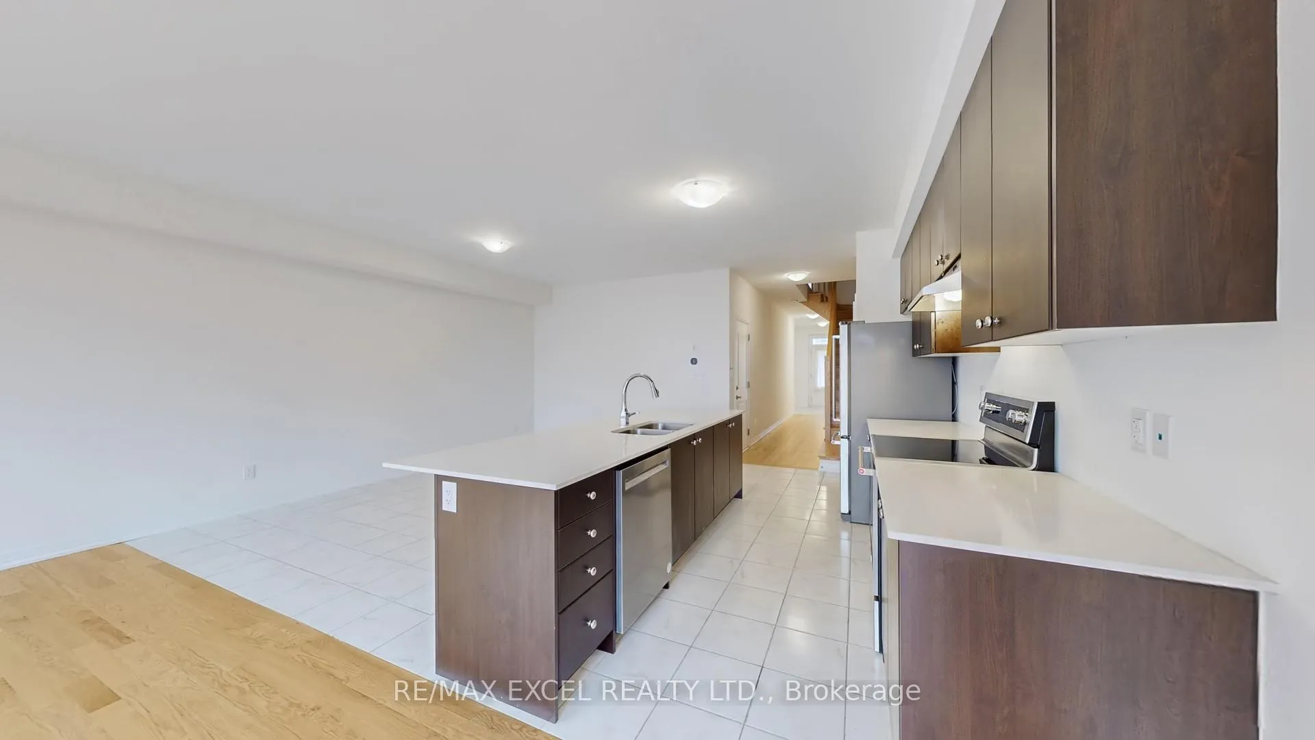 Photo 12 of 85 Robert Eaton Avenue, Markham, Middlefield — HOMEH