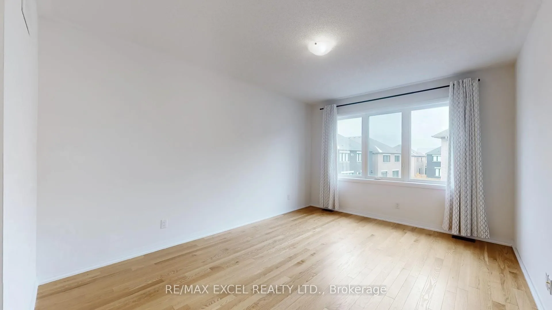 Photo 16 of 85 Robert Eaton Avenue, Markham, Middlefield — HOMEH