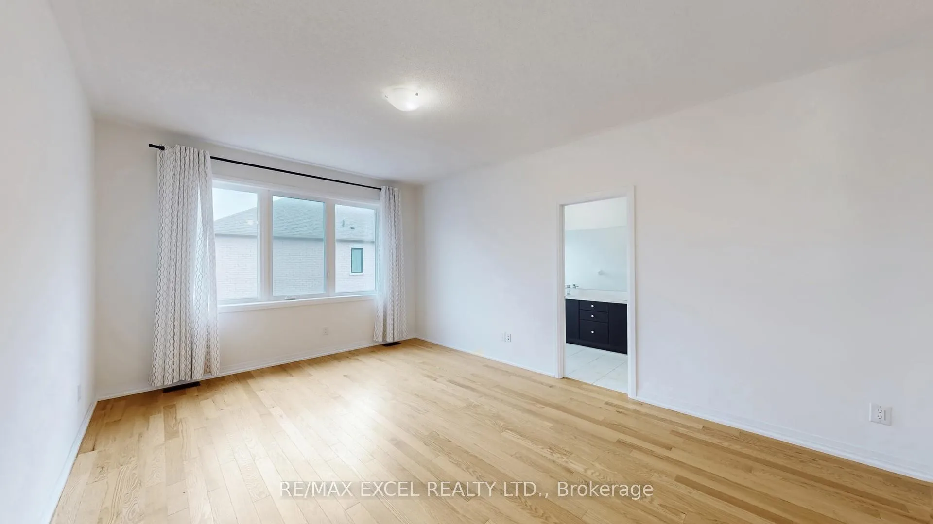 Photo 18 of 85 Robert Eaton Avenue, Markham, Middlefield — HOMEH