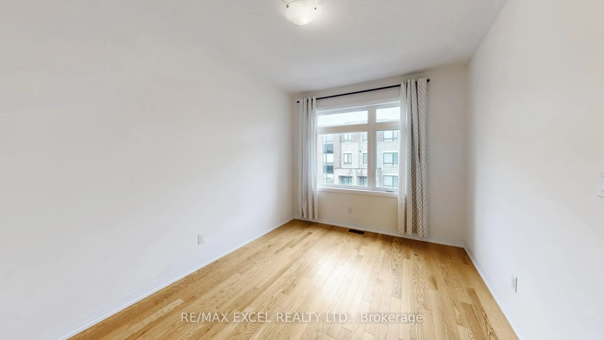 Photo 27 of 85 Robert Eaton Avenue, Markham, Middlefield — HOMEH