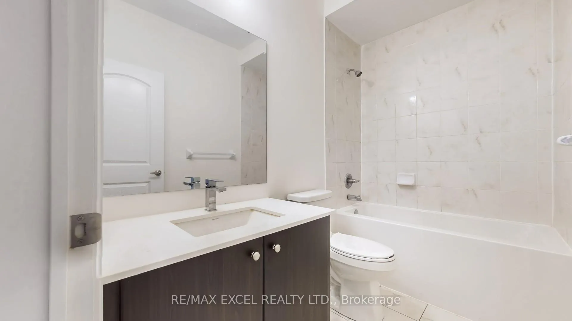 Photo 32 of 85 Robert Eaton Avenue, Markham, Middlefield — HOMEH
