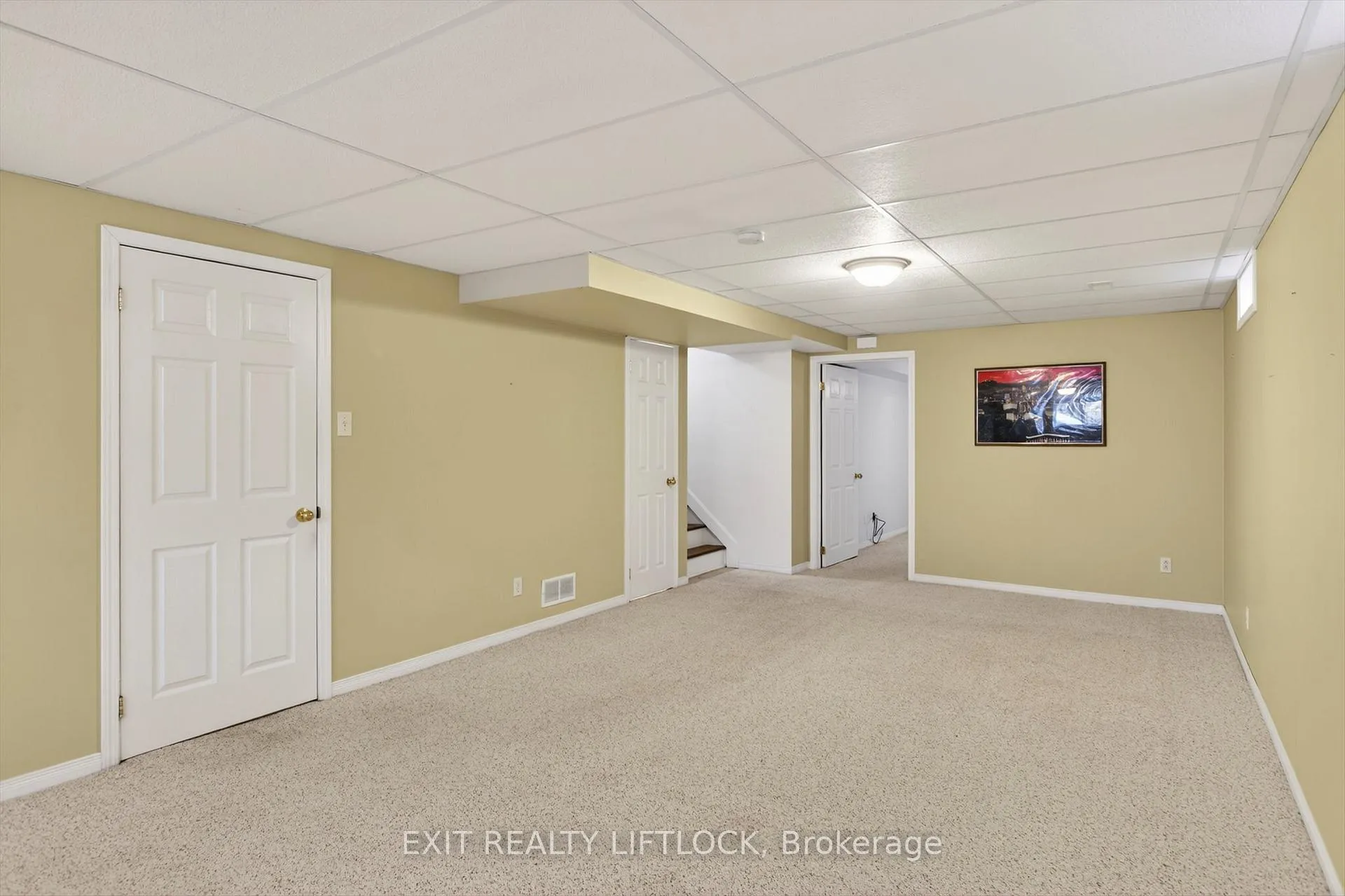 Photo 24 of 831 Wentworth Street, Peterborough, Otonabee Ward 1 — HOMEH
